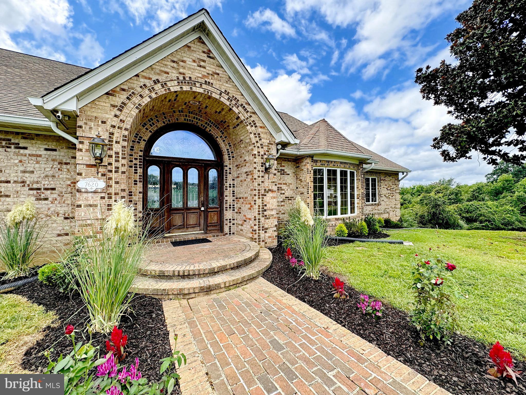 LOCUST GROVE ESTATES SUB - Residential