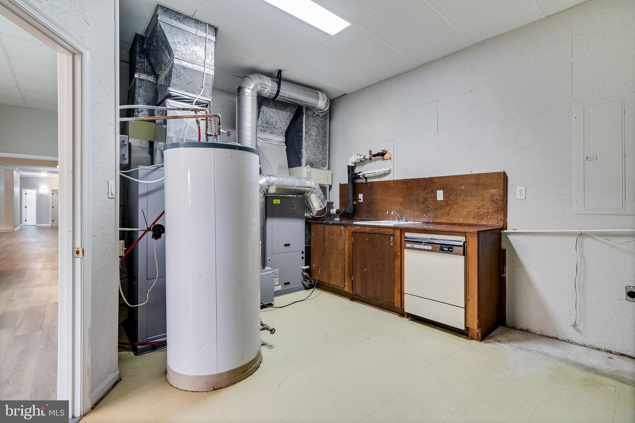 LOCUST GROVE ESTATES SUB - Residential