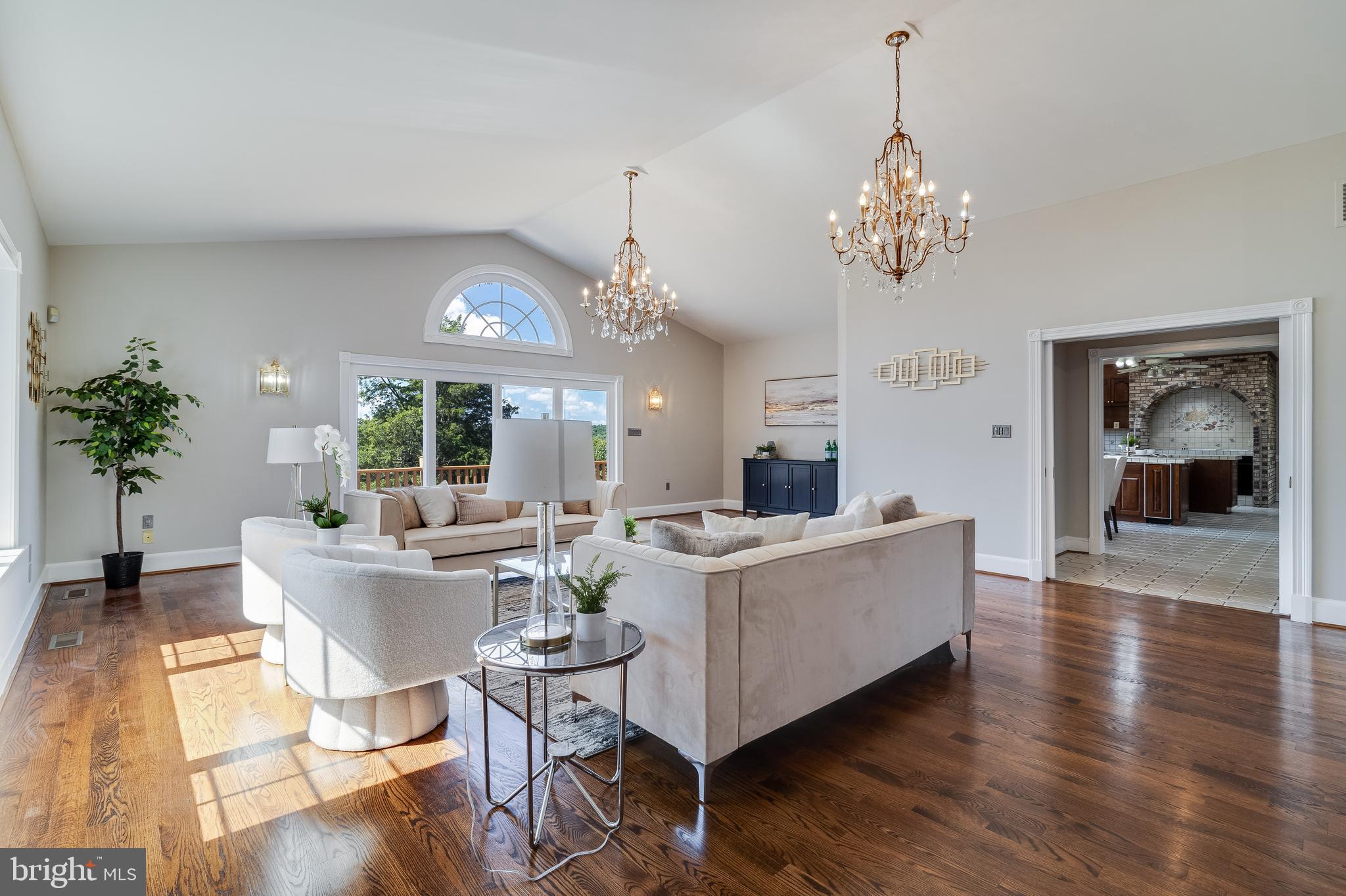 LOCUST GROVE ESTATES SUB - Residential