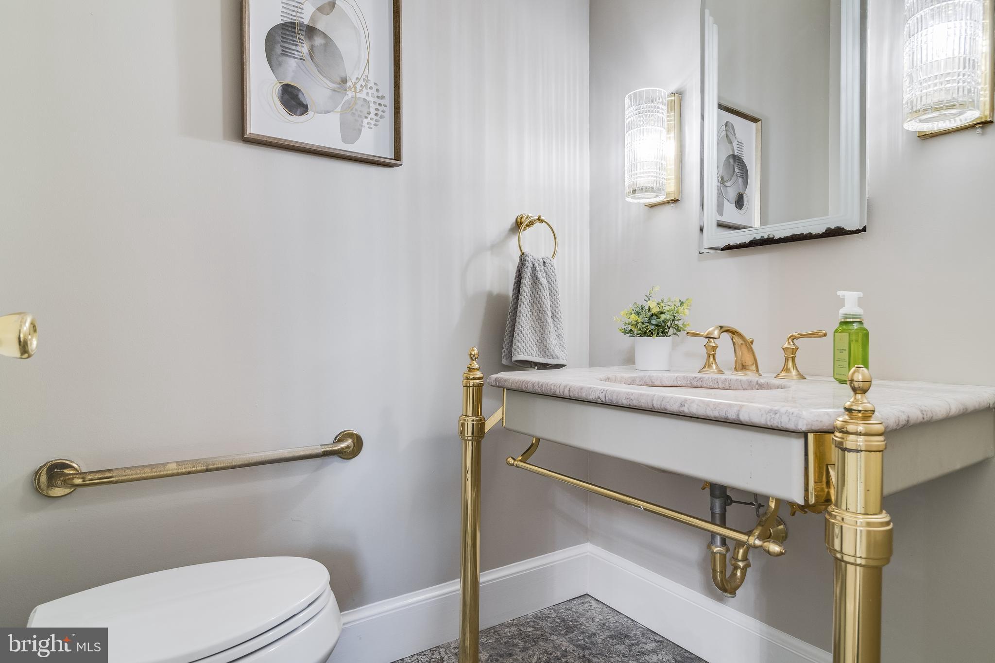 LOCUST GROVE ESTATES SUB - Residential