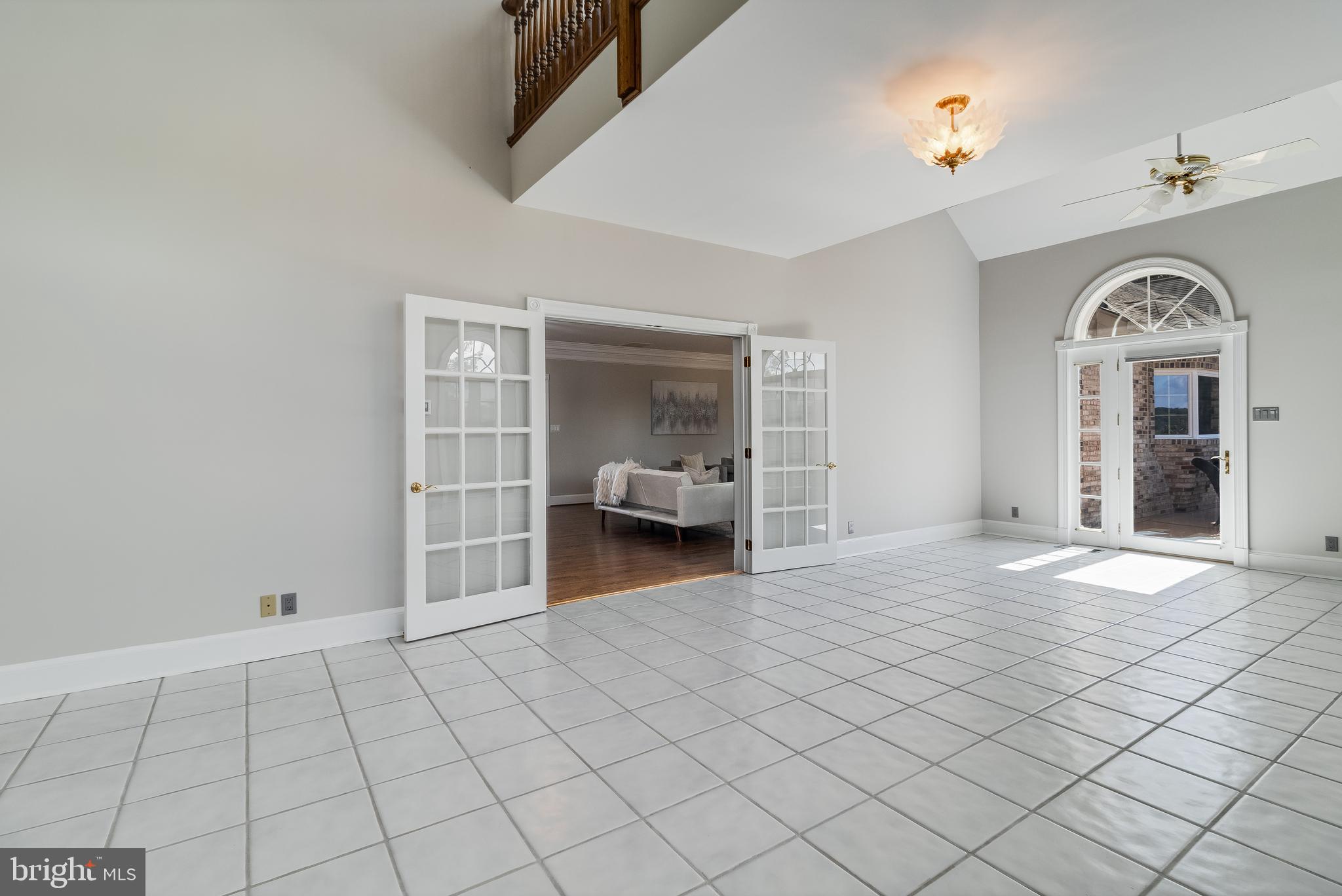 LOCUST GROVE ESTATES SUB - Residential