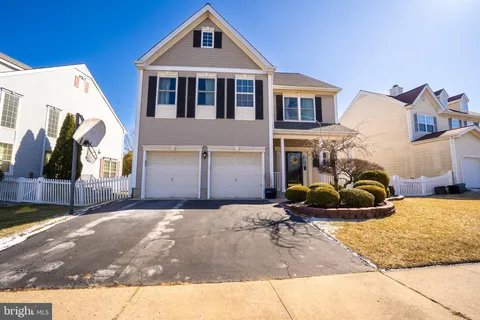 10 Stanford Drive, Kendall Park, NJ 08824 - MLS#: NJMX2008552