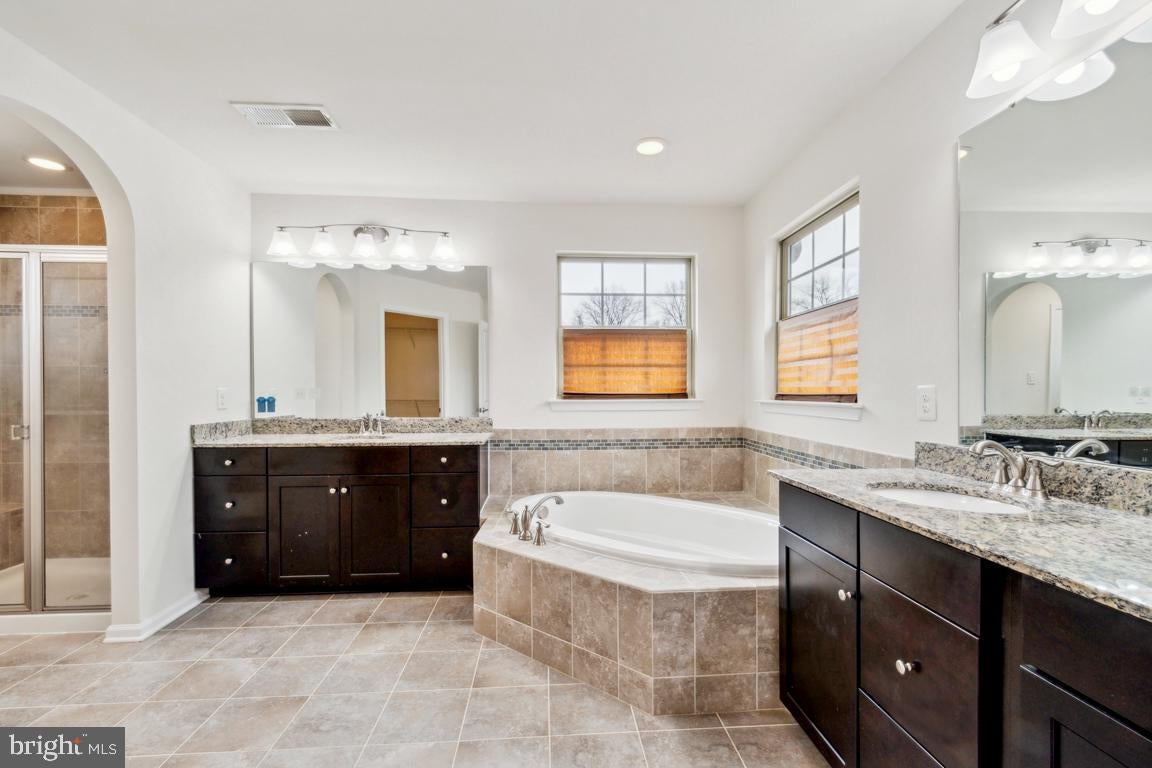 7578 ARUNDEL WOODS DRIVE