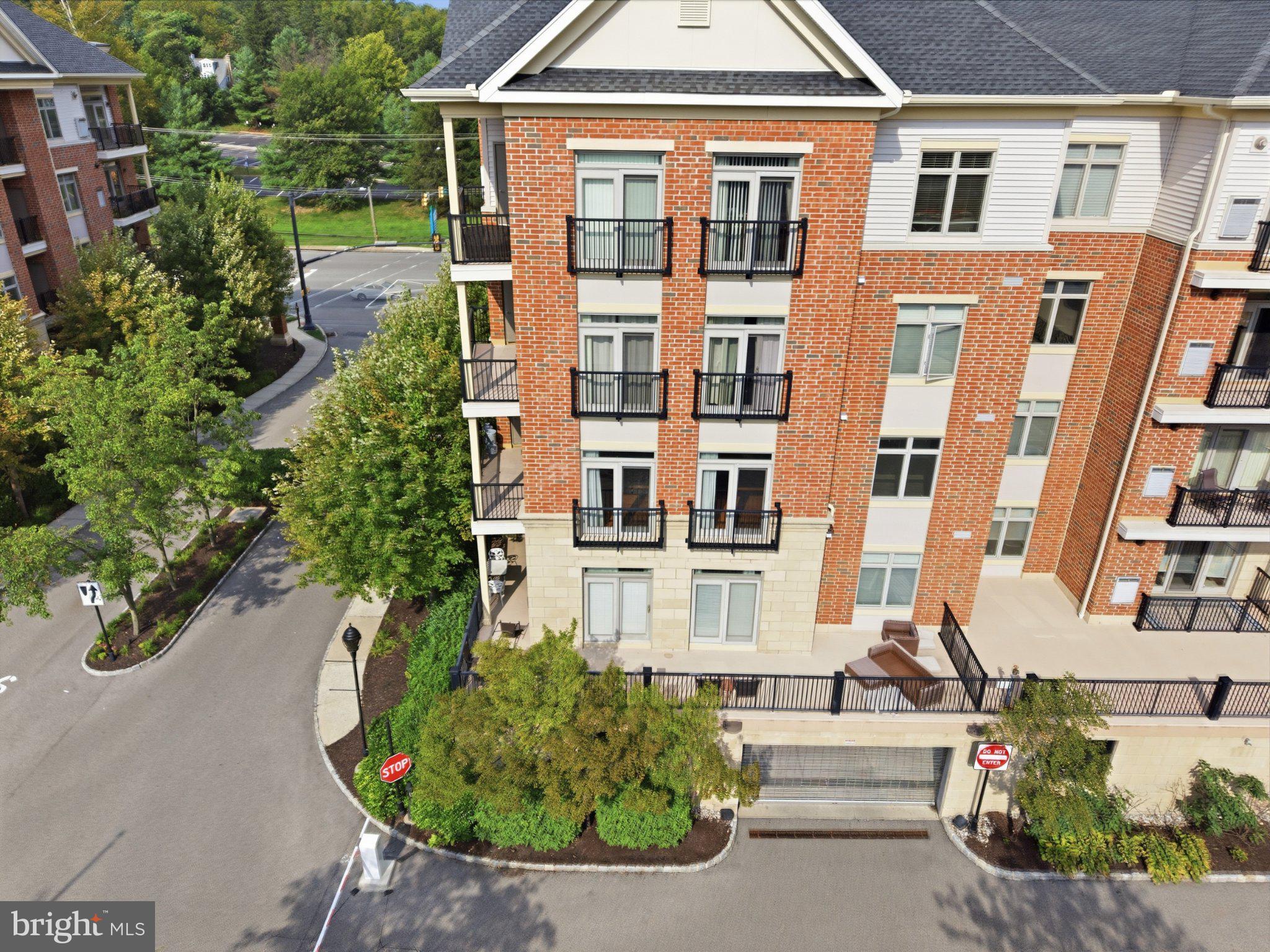 301 CARSON TERRACE