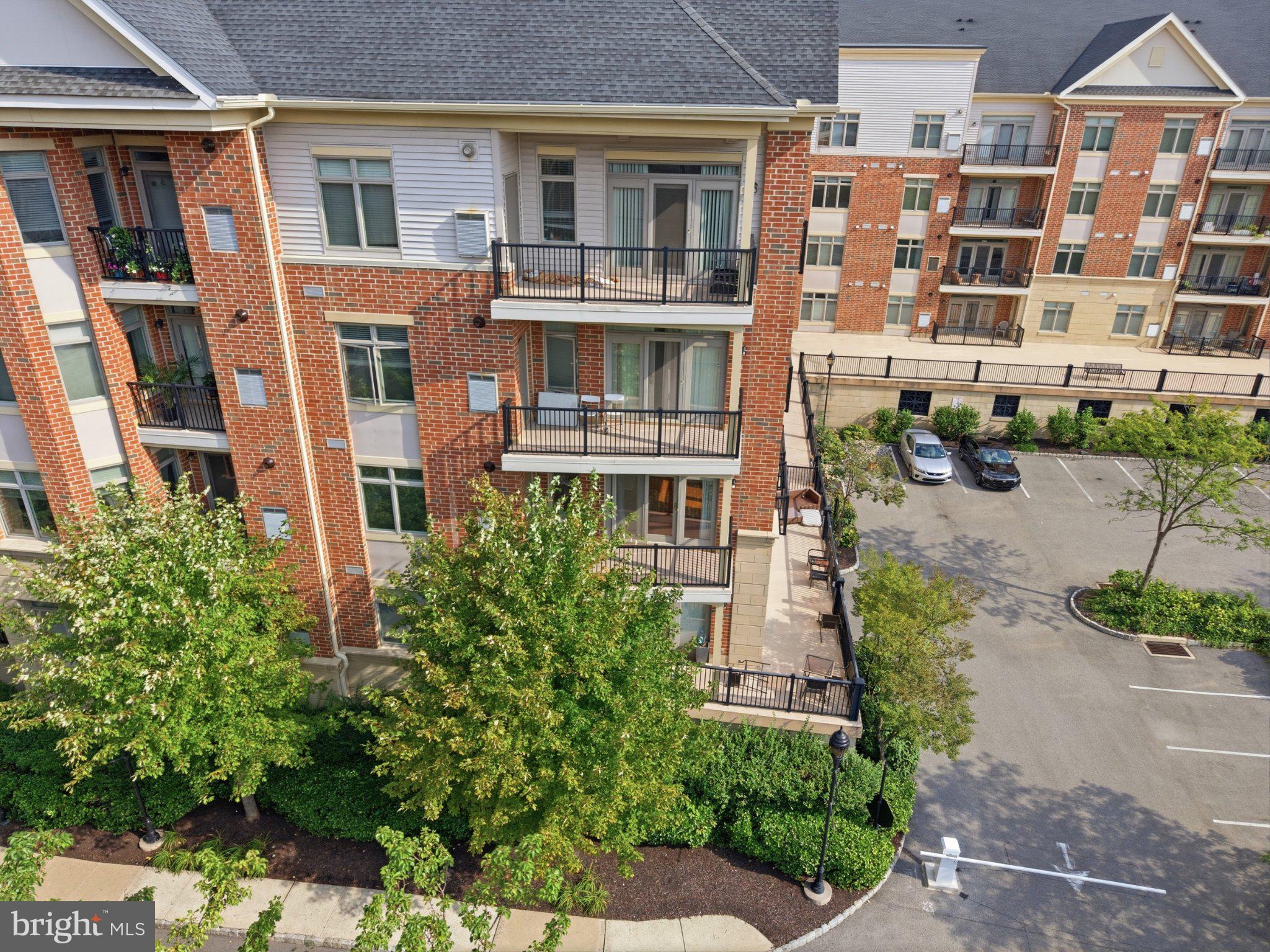 301 CARSON TERRACE