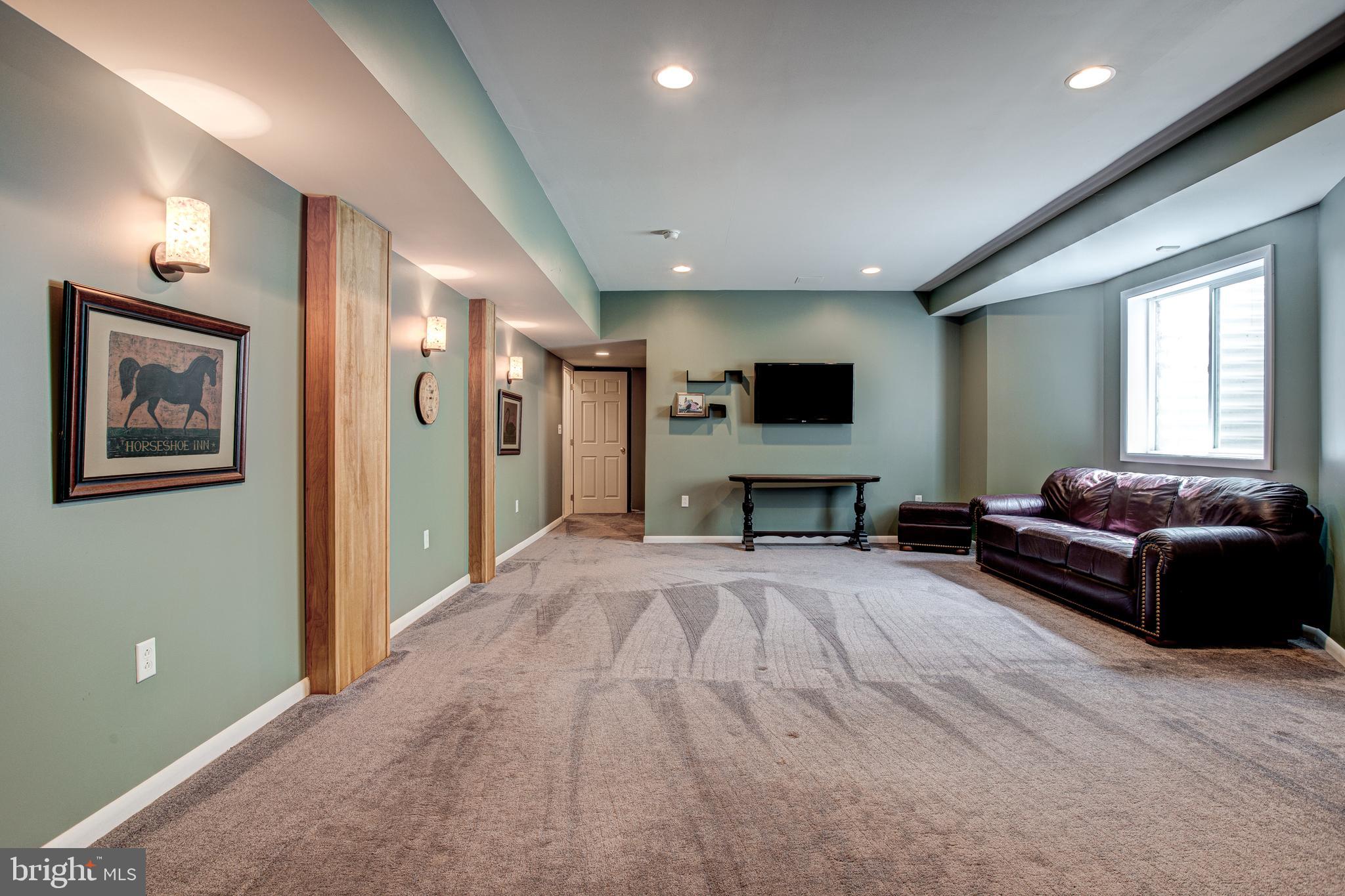 STONY POINTE - Residential
