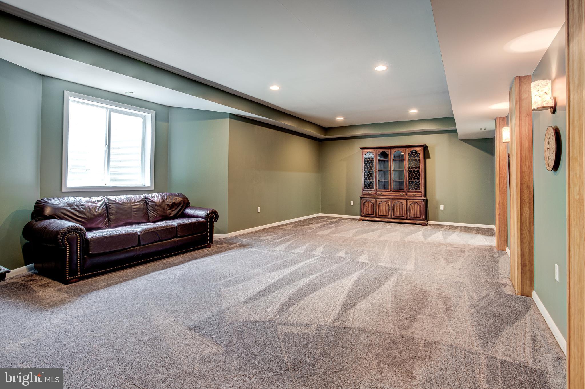 STONY POINTE - Residential