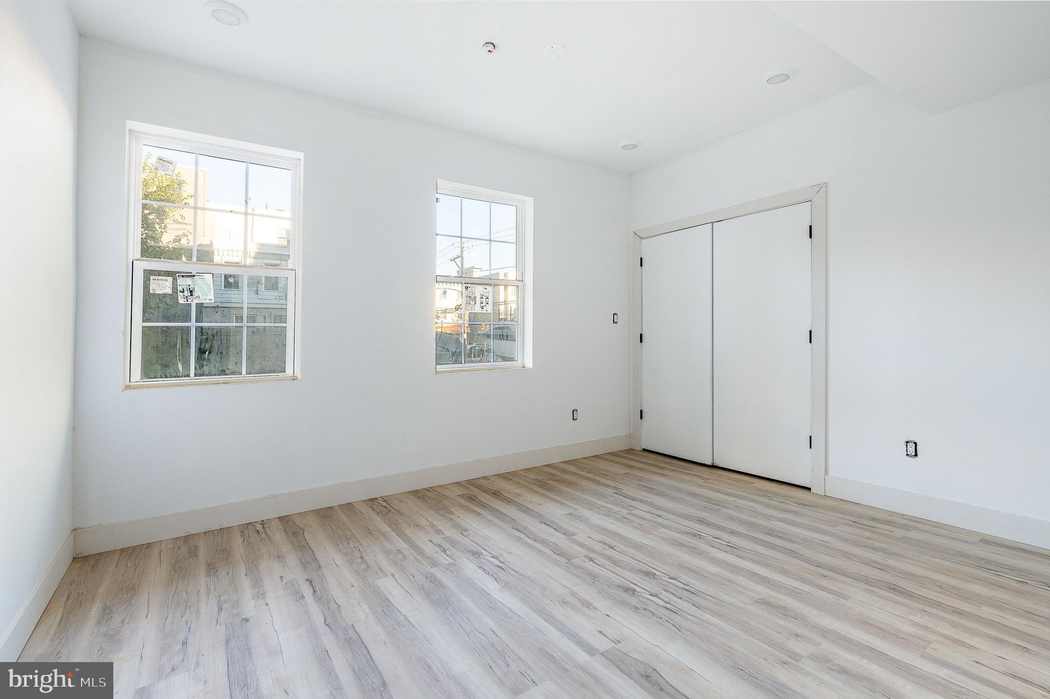 NORRIS SQUARE - Residential Income