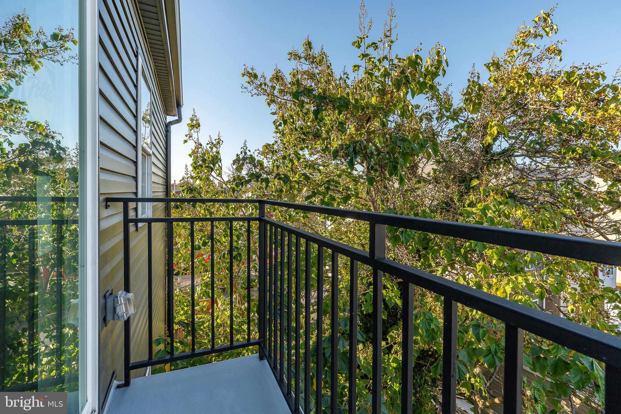 NORRIS SQUARE - Residential Income