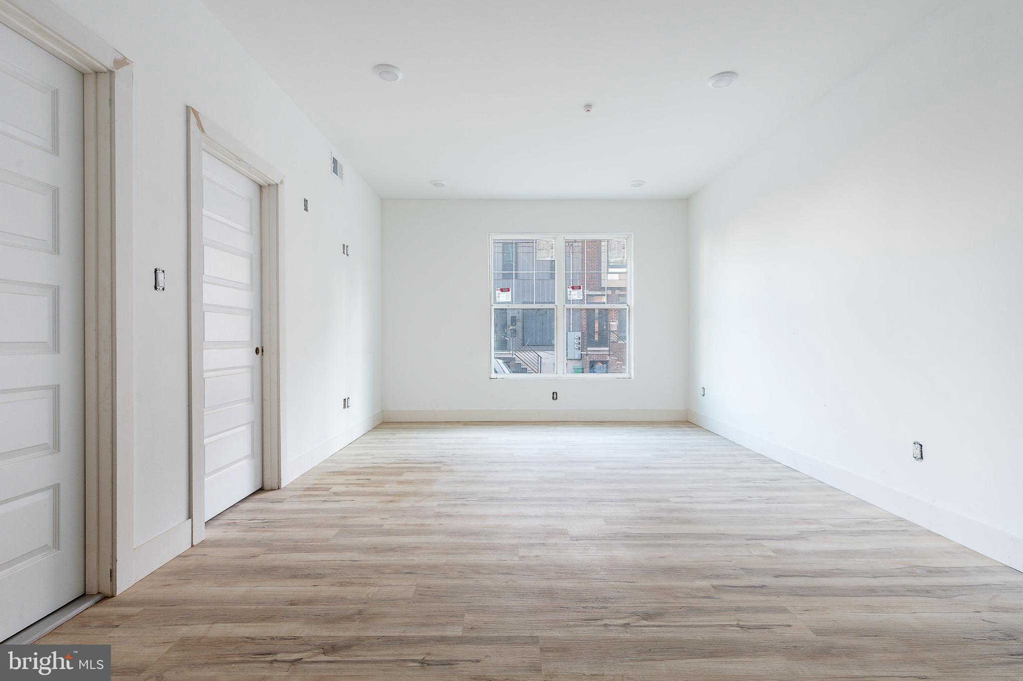 NORRIS SQUARE - Residential Income