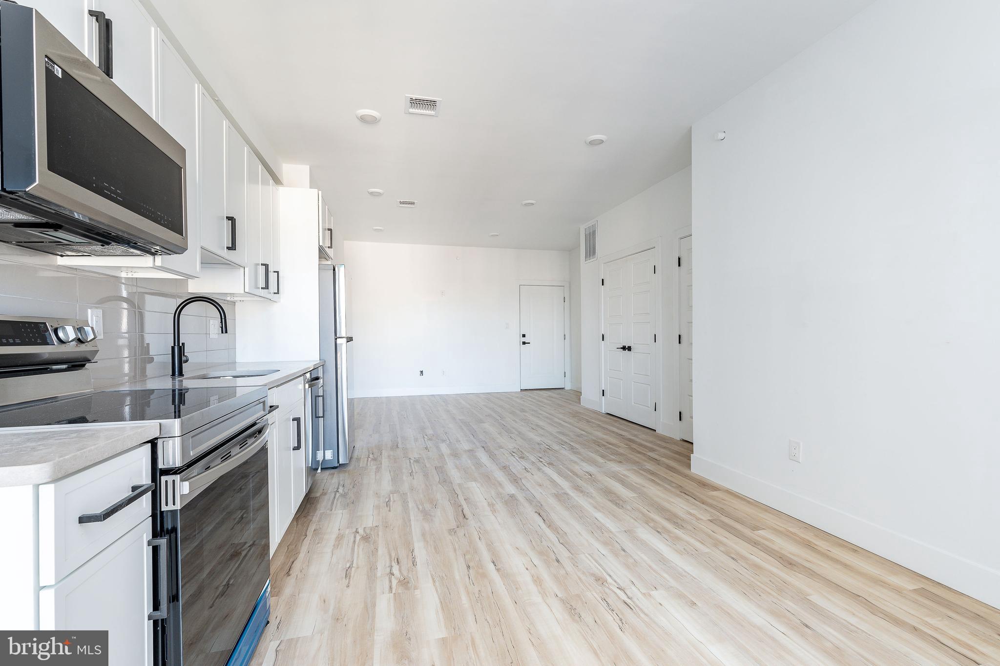 NORRIS SQUARE - Residential Income