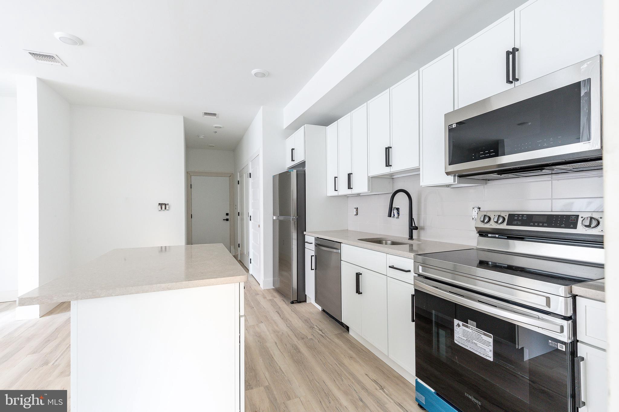 NORRIS SQUARE - Residential Income