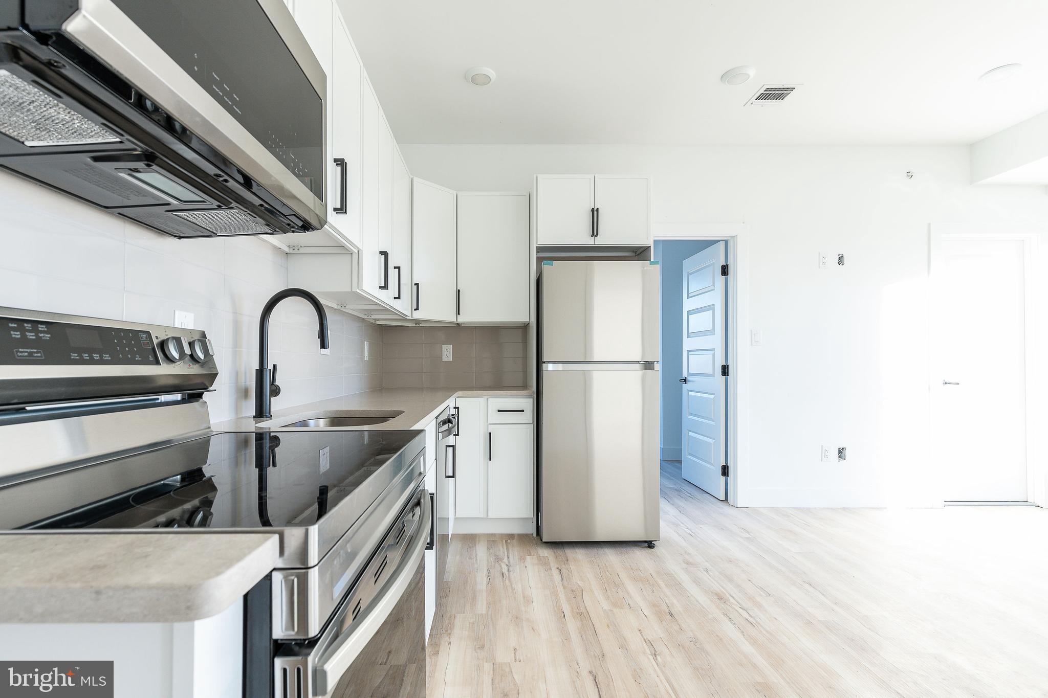 NORRIS SQUARE - Residential Income
