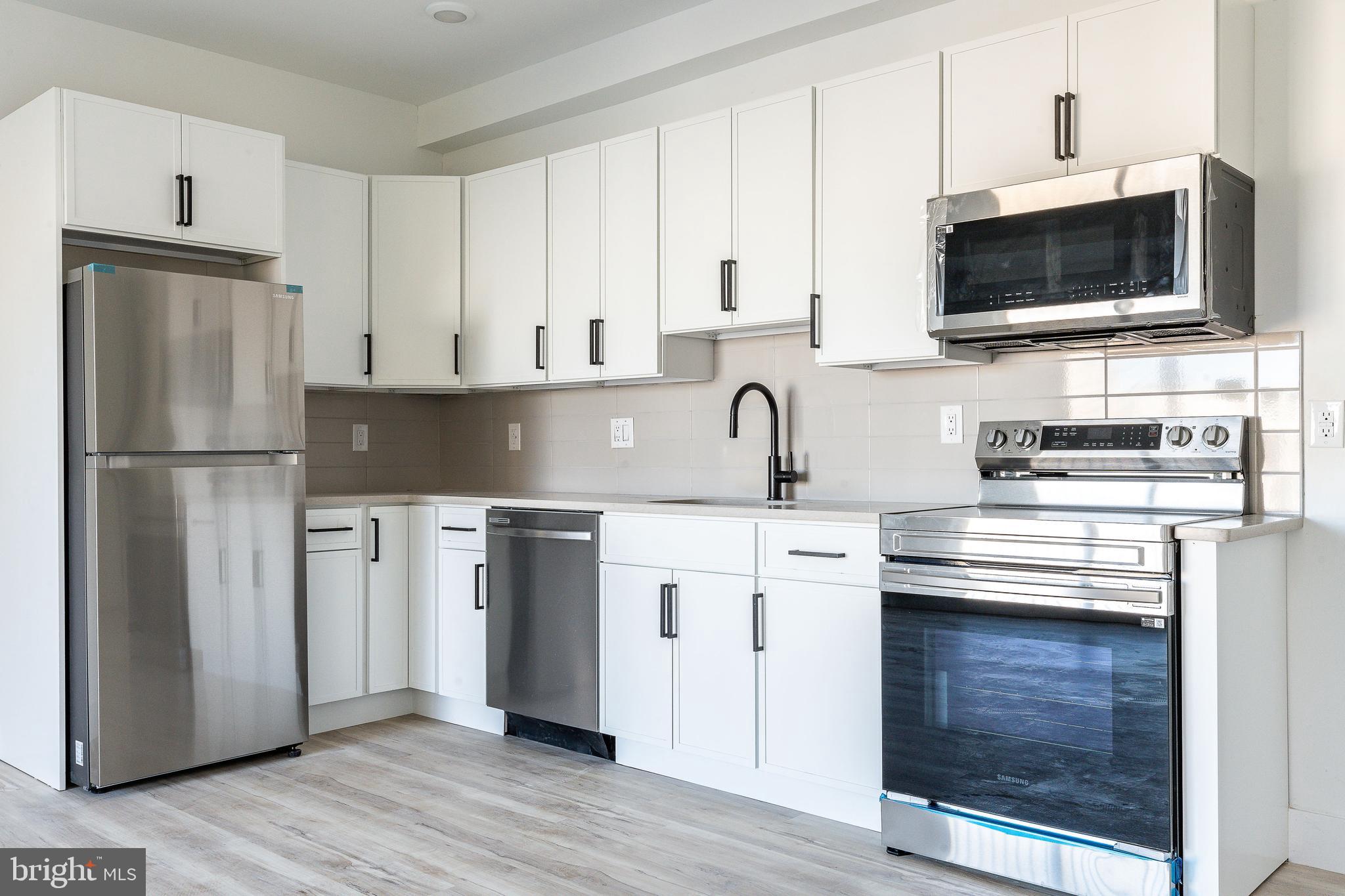 NORRIS SQUARE - Residential Income