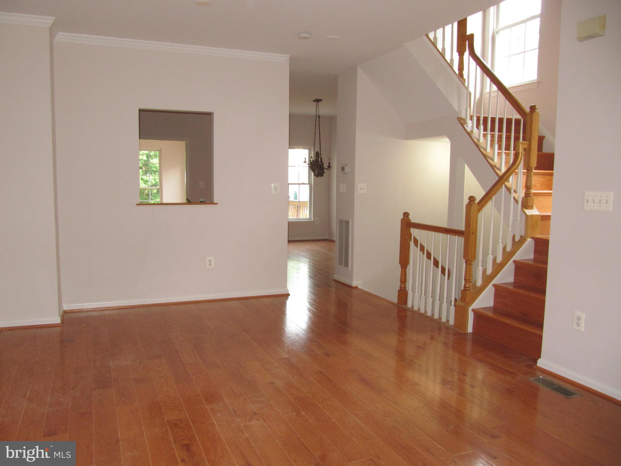 FAIRFAX CENTER LANDBAY - Residential Lease