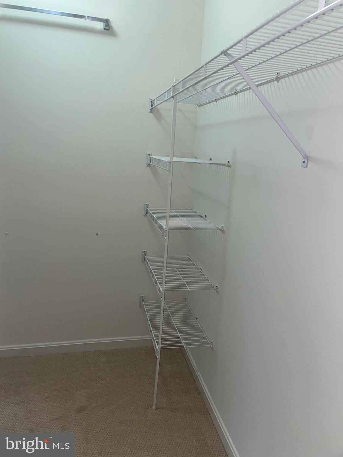 FAIRFAX CENTER LANDBAY - Residential Lease