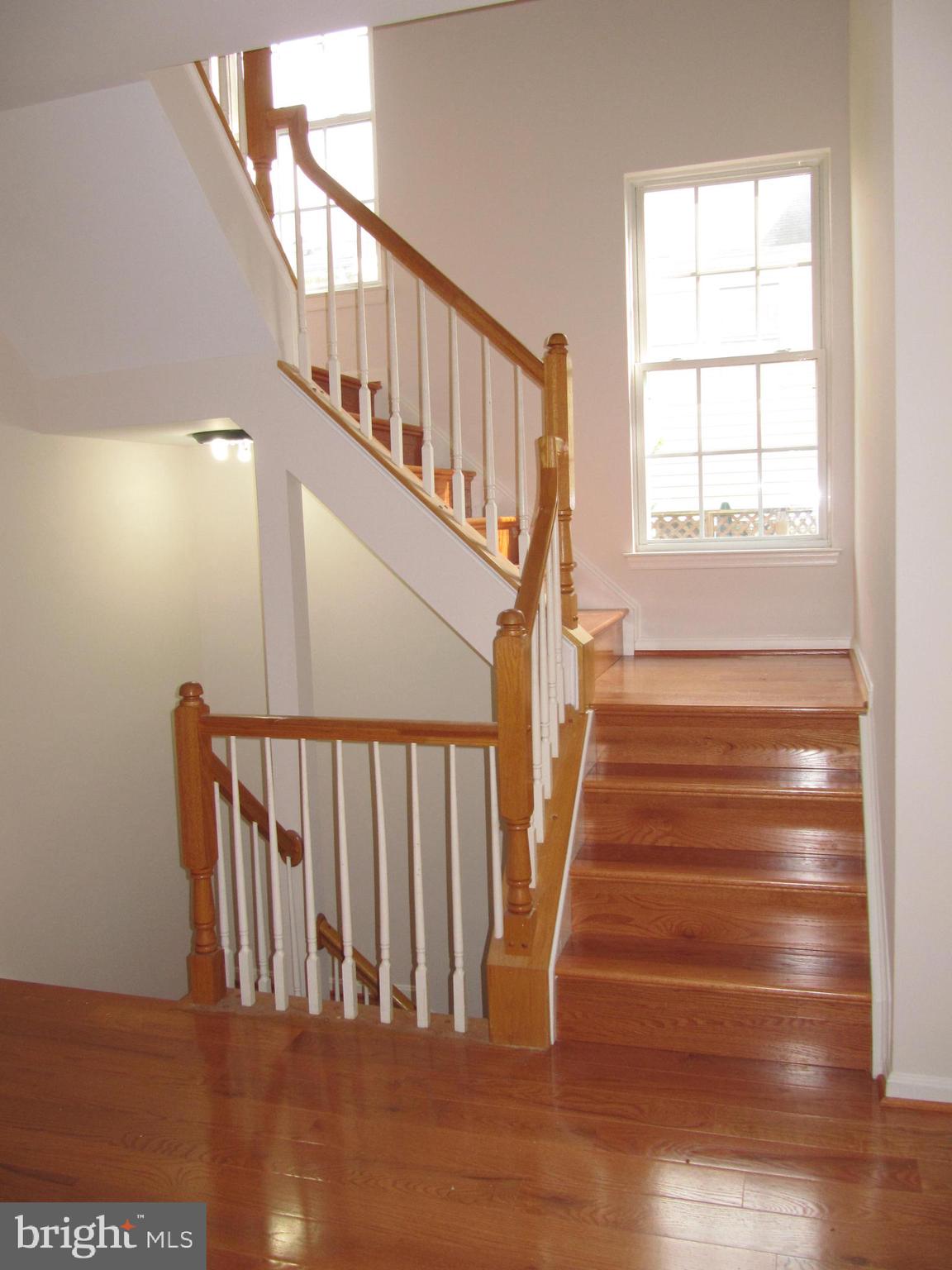 FAIRFAX CENTER LANDBAY - Residential Lease