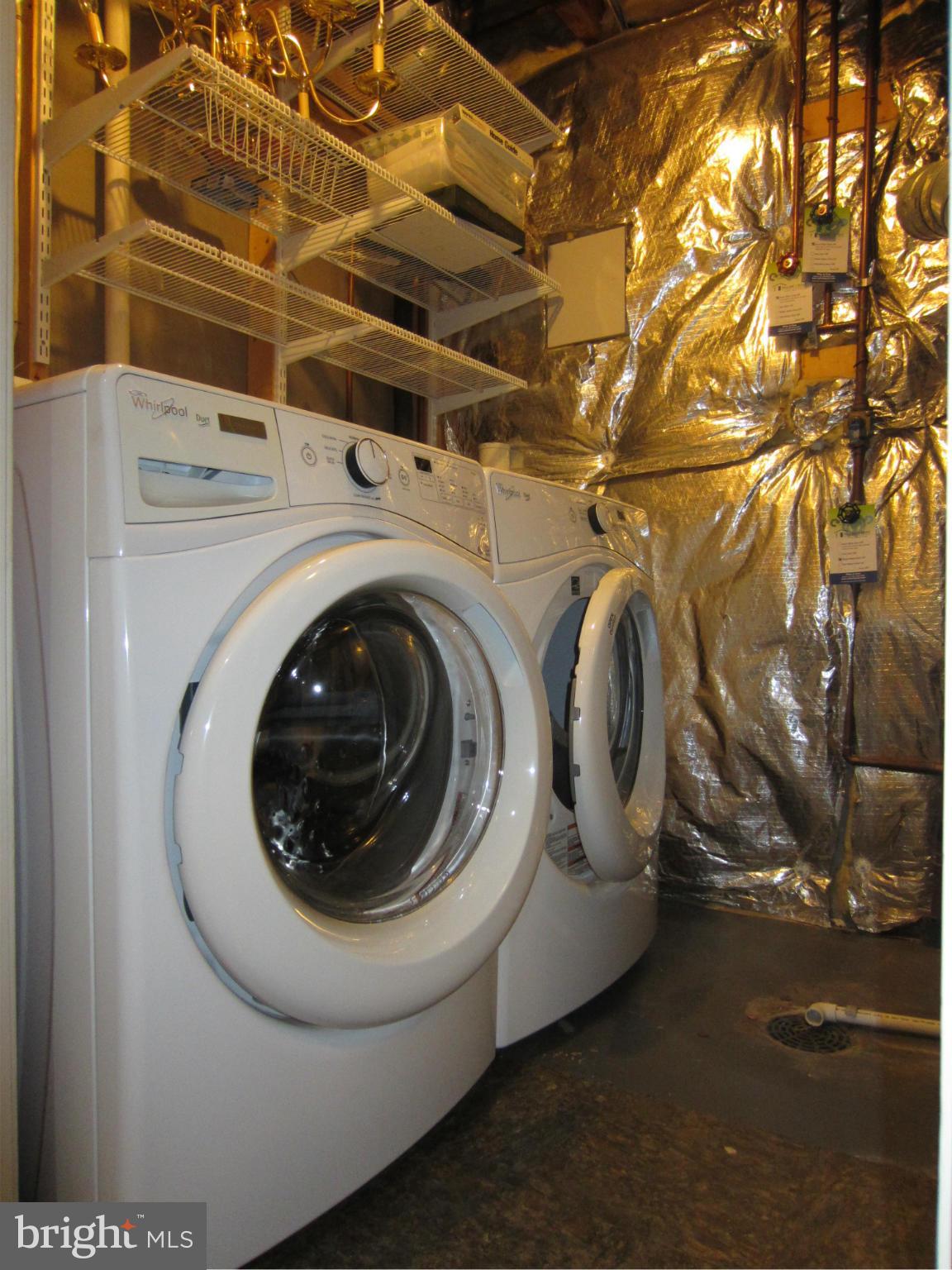 FAIRFAX CENTER LANDBAY - Residential Lease