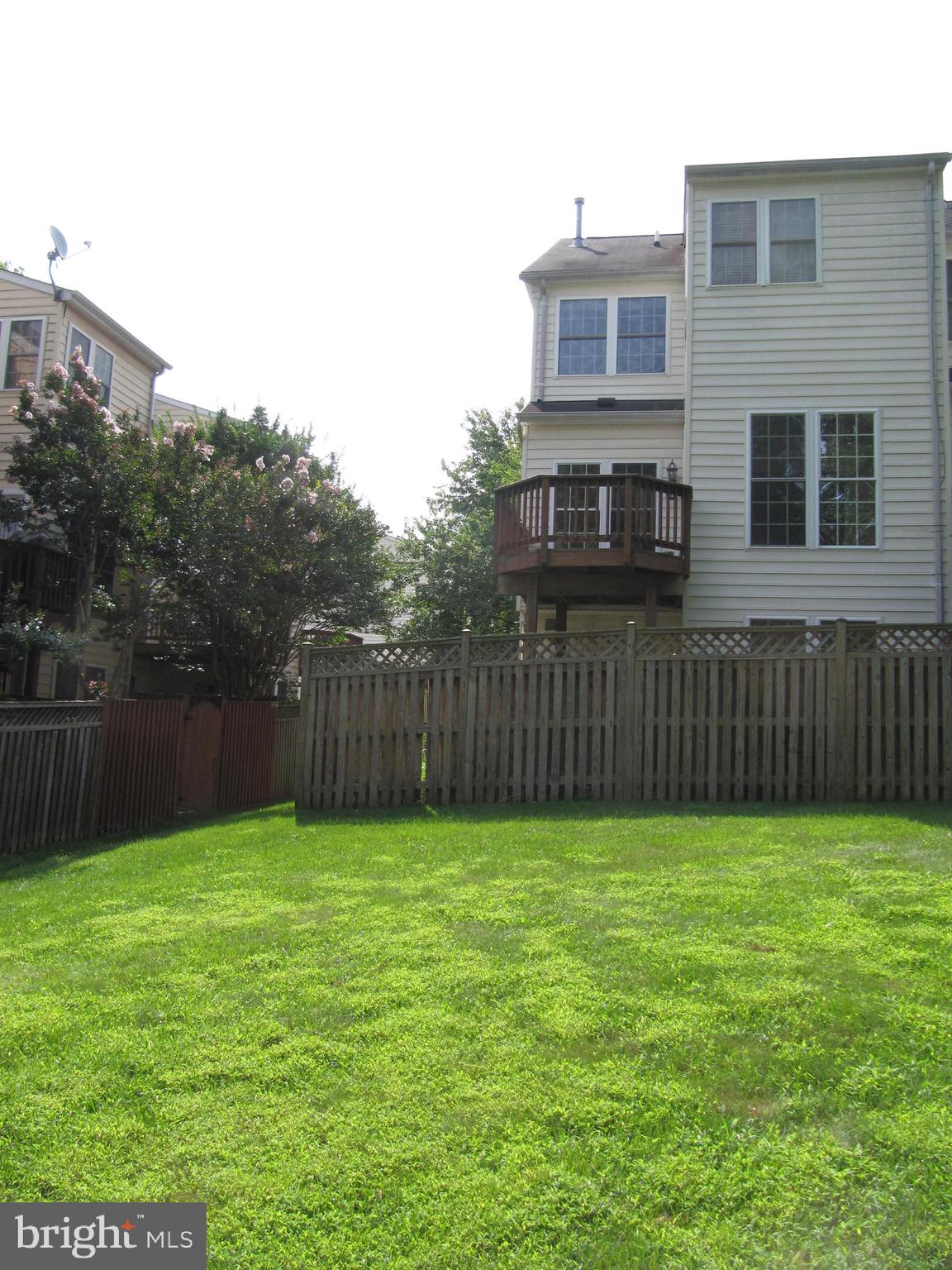 FAIRFAX CENTER LANDBAY - Residential Lease