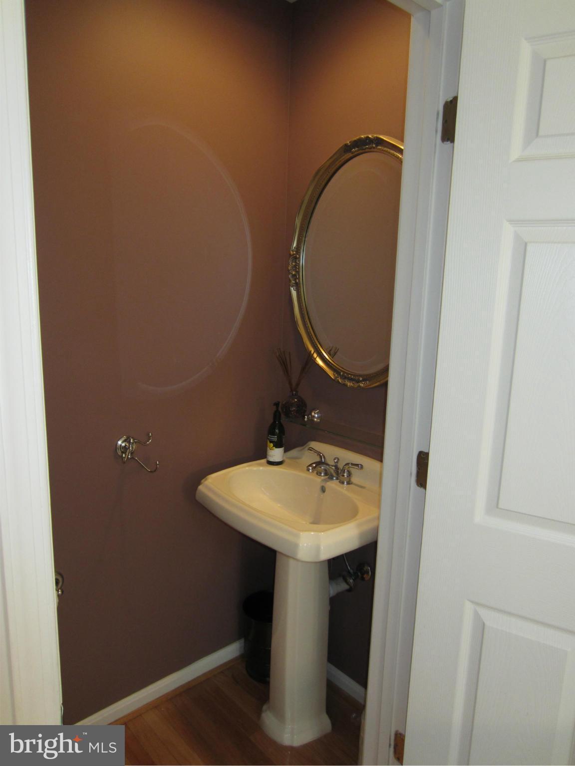 FAIRFAX CENTER LANDBAY - Residential Lease