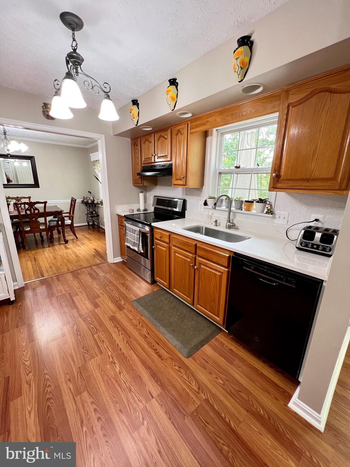 GLENMONT VILLAGE - Residential