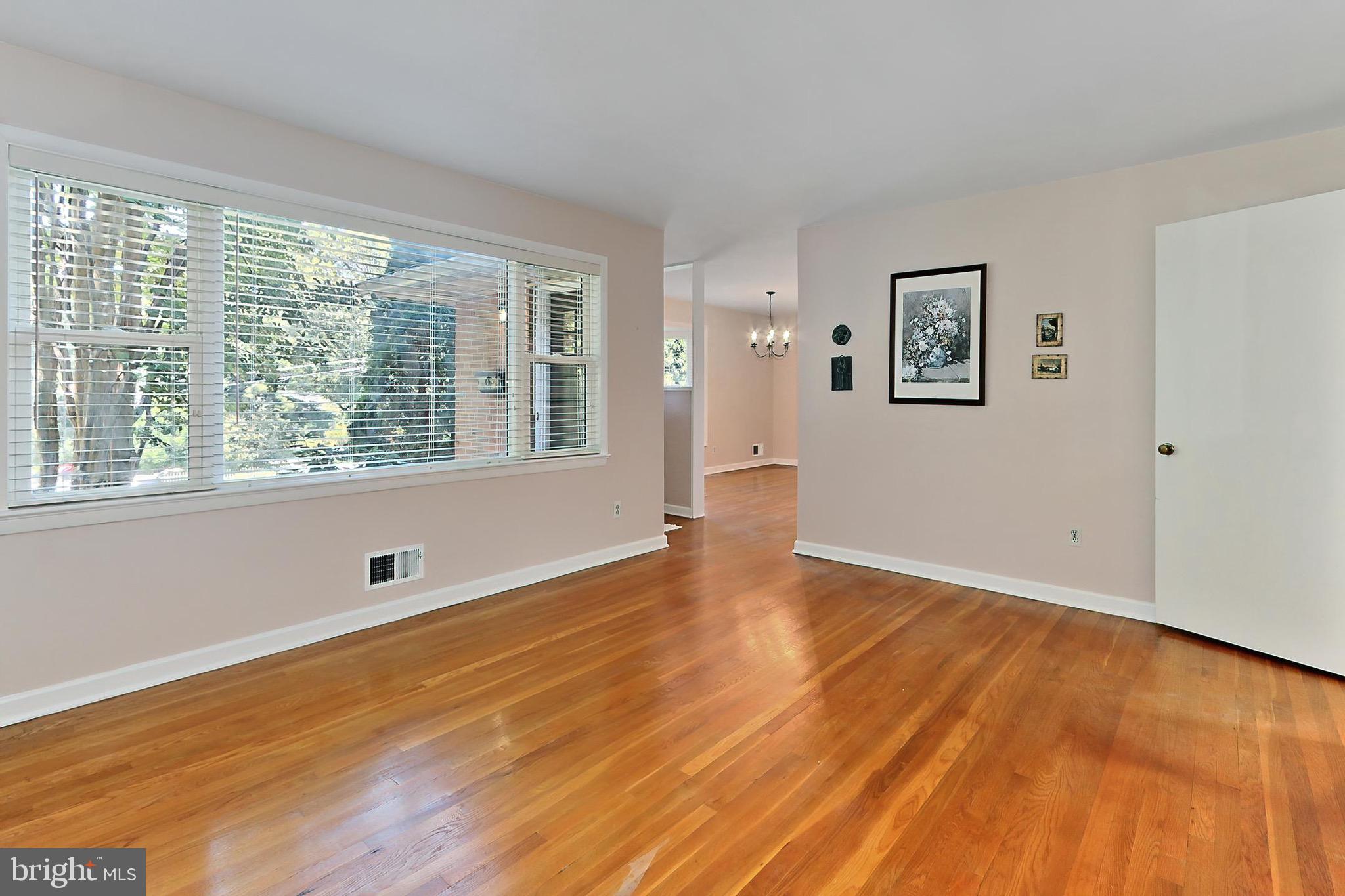 KENT GARDENS - Residential