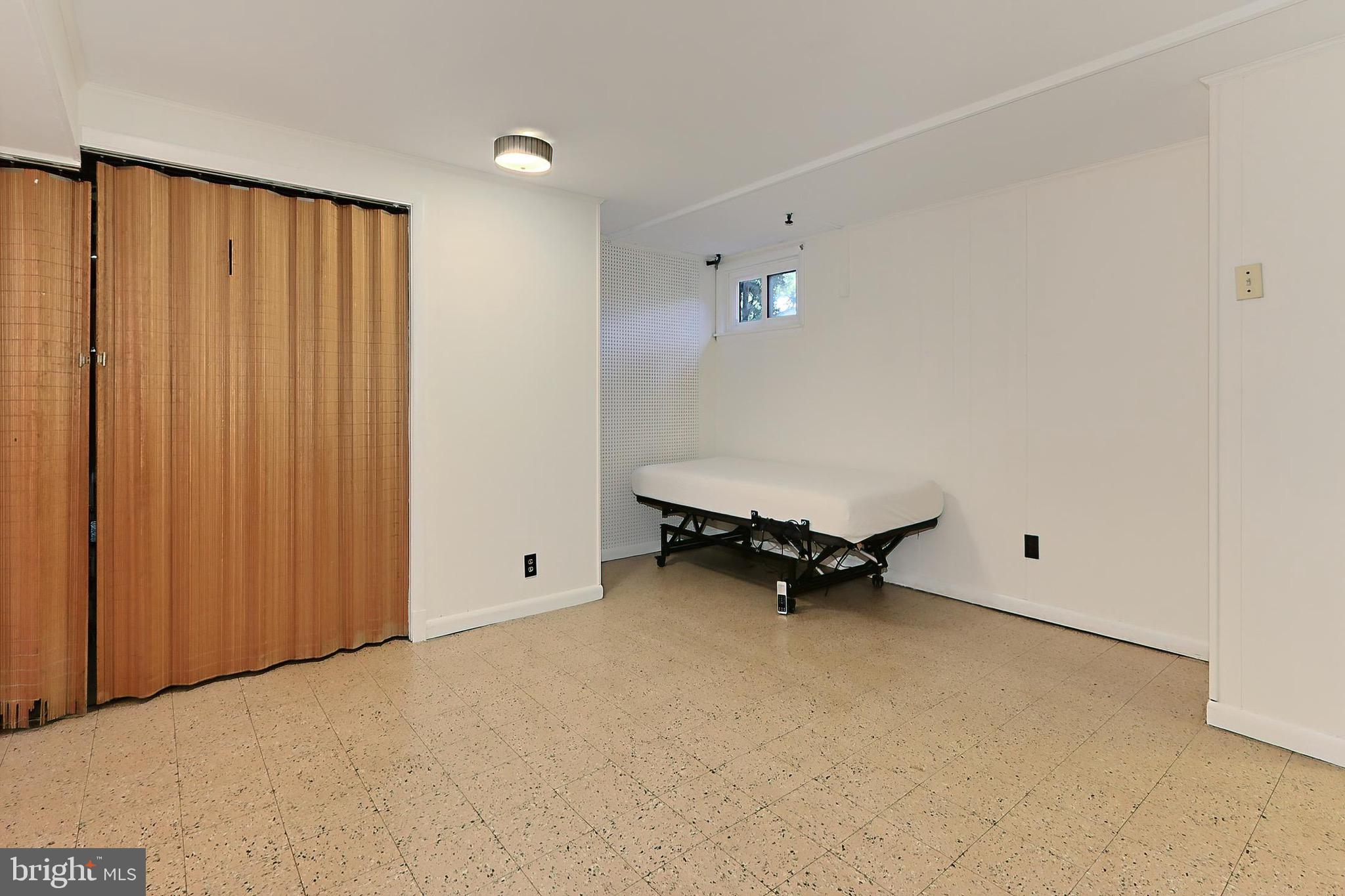 KENT GARDENS - Residential