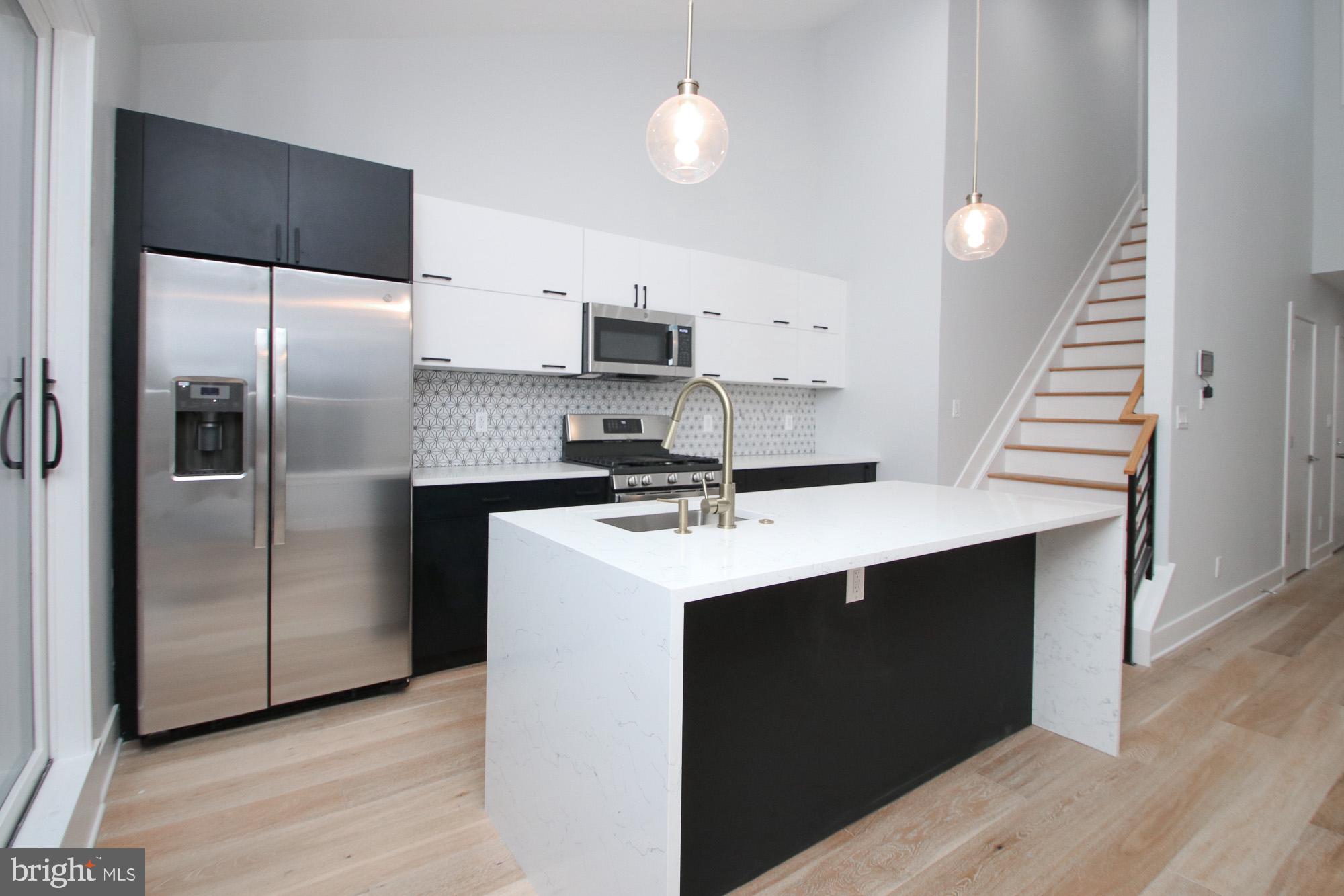 FAIRMOUNT - Residential Lease