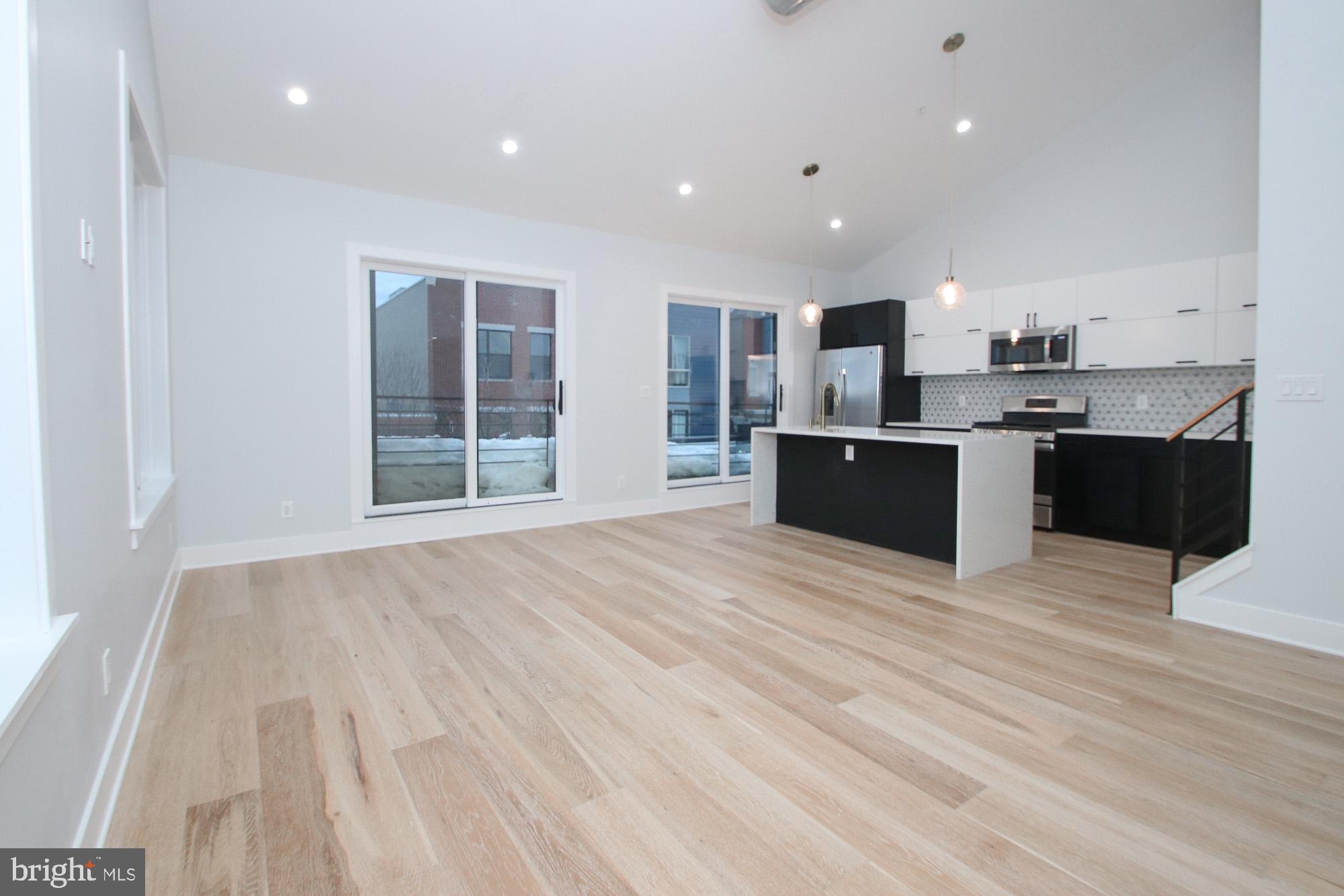 FAIRMOUNT - Residential Lease