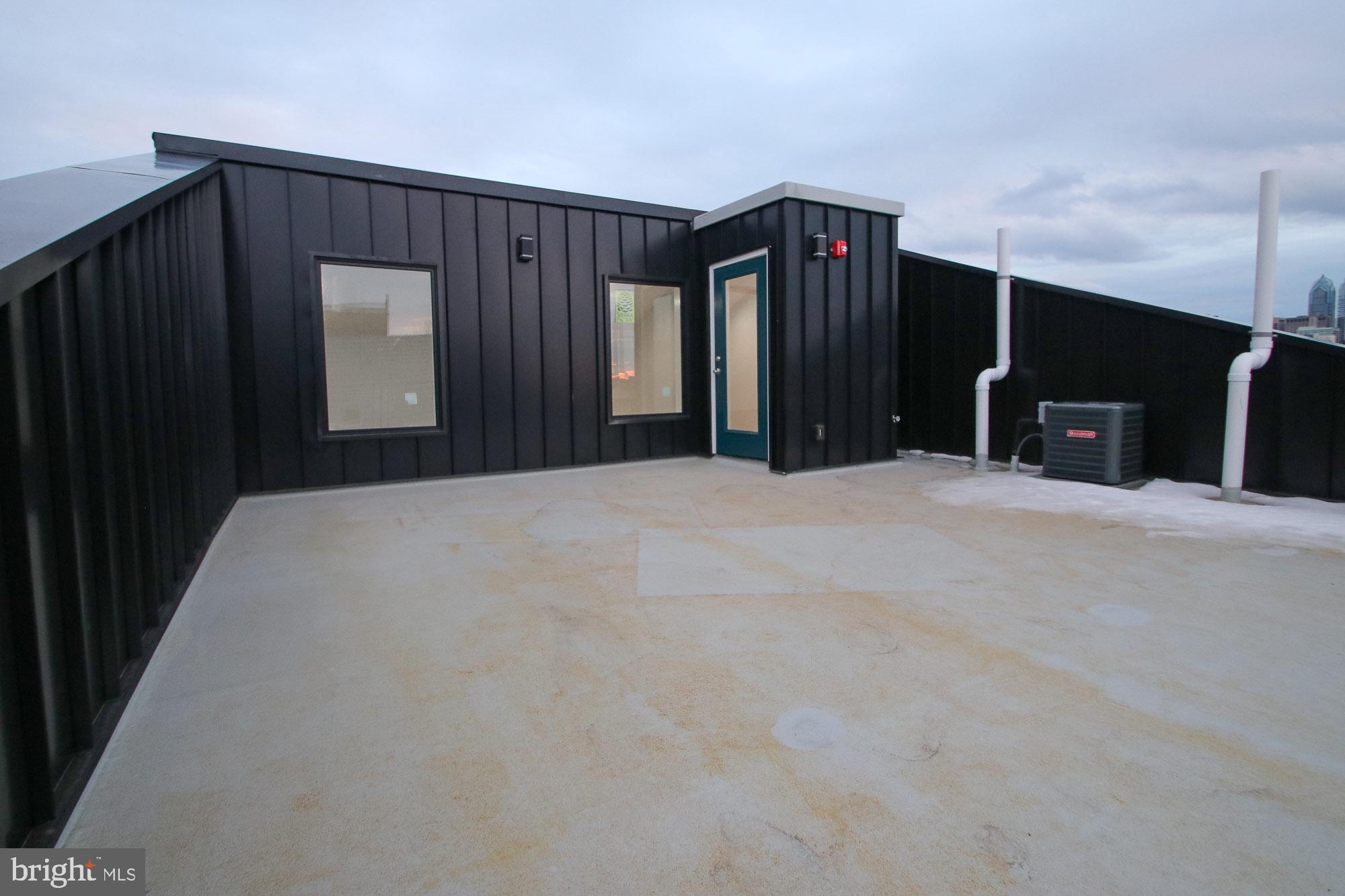 FAIRMOUNT - Residential Lease