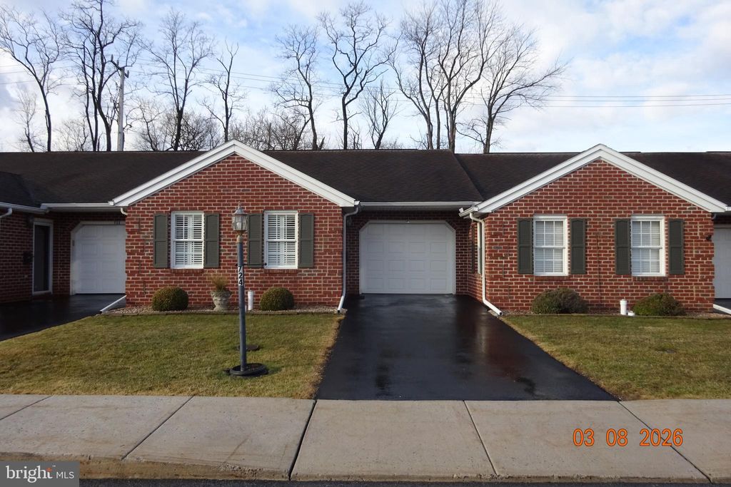 Photo of 724 Fireside Dr, SHIPPENSBURG, PA 17257 (MLS # PAFL2033090)