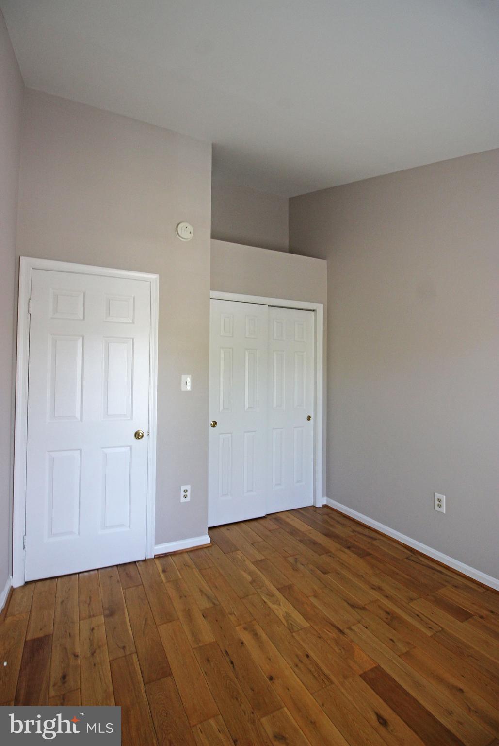 PARADISE - Residential Lease