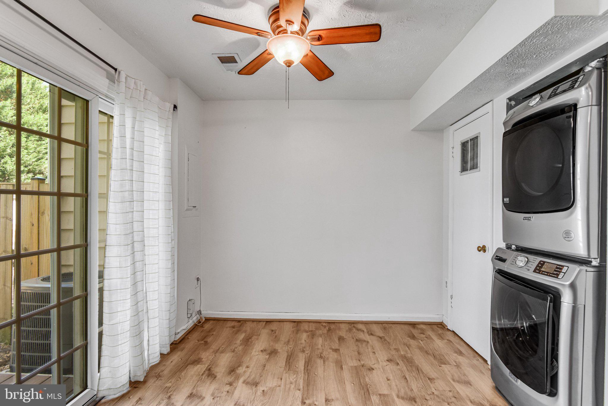 WASHINGTON SQUARE - Residential