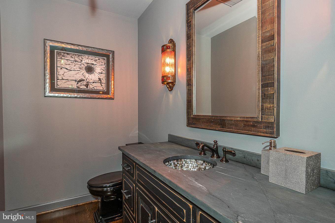 ASHWOOD HALL - Residential