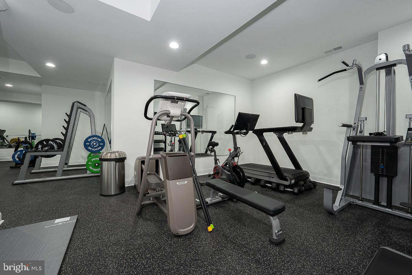 ASHWOOD HALL - Residential