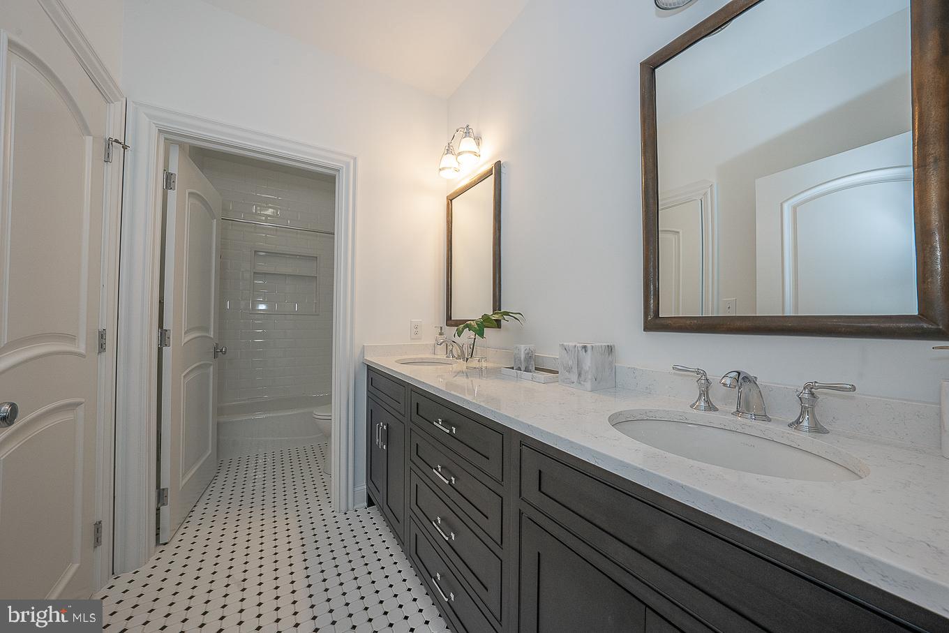 ASHWOOD HALL - Residential