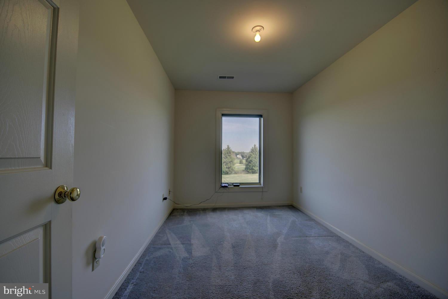 BLUEMONT KNOLLS - Residential