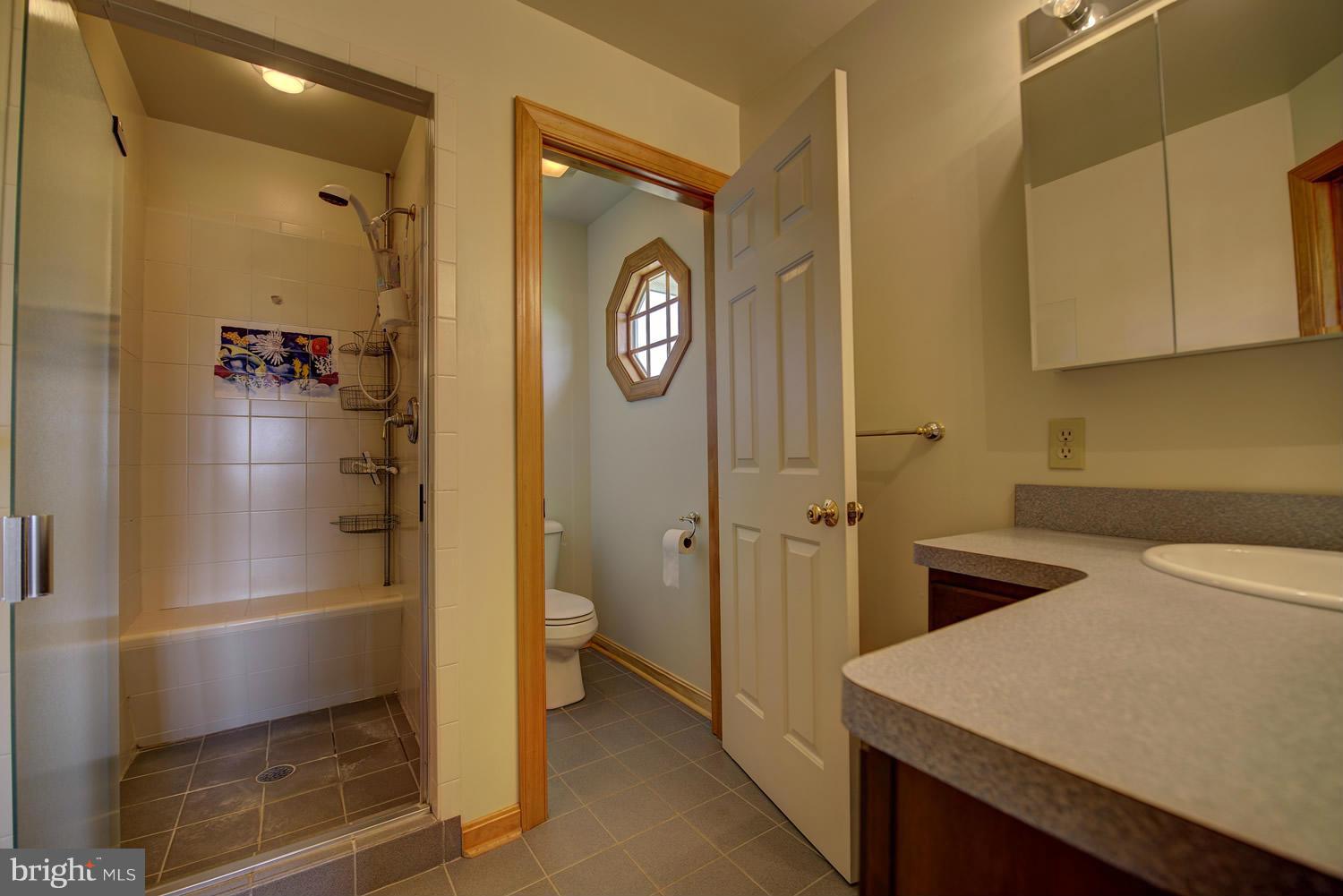 BLUEMONT KNOLLS - Residential