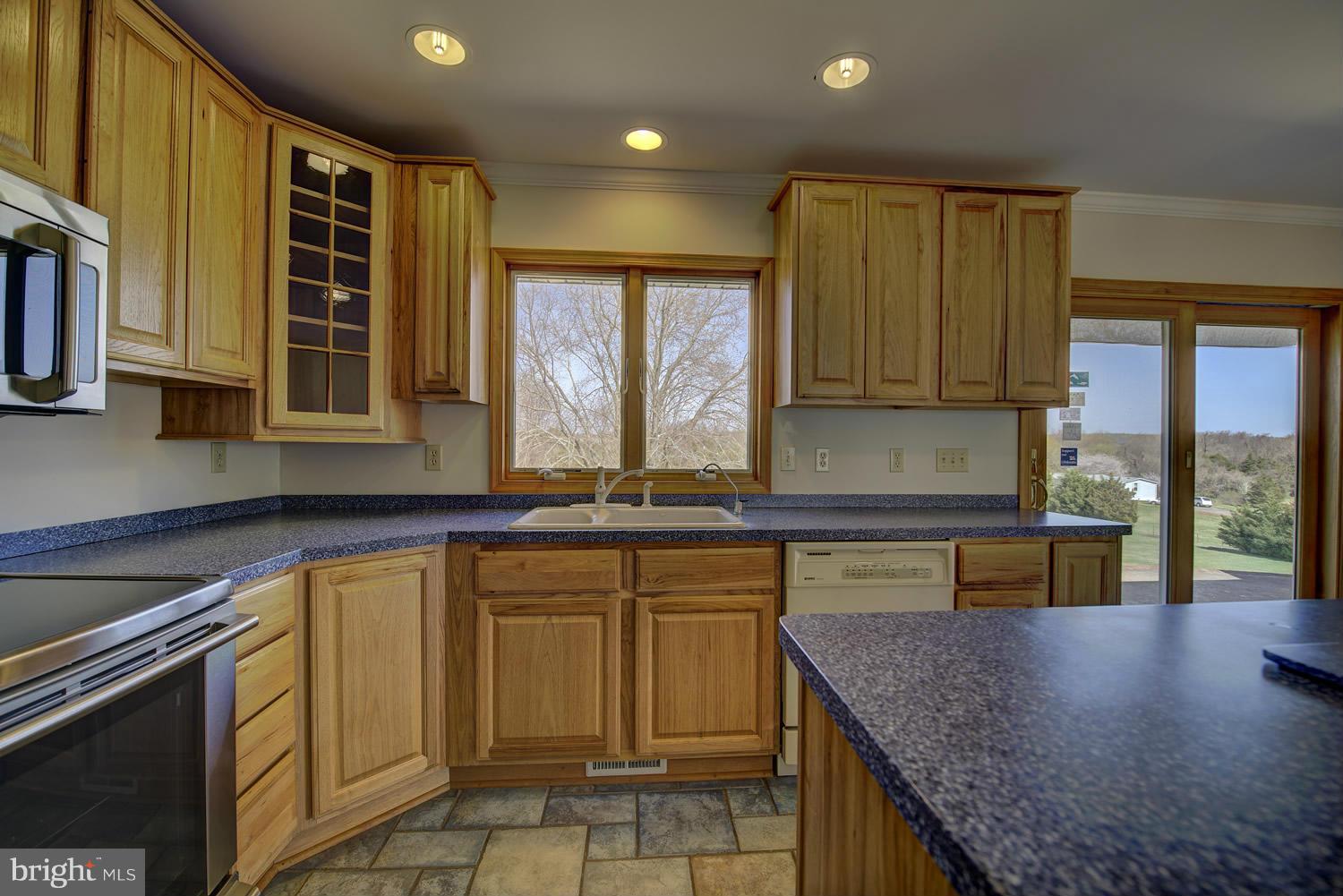 BLUEMONT KNOLLS - Residential