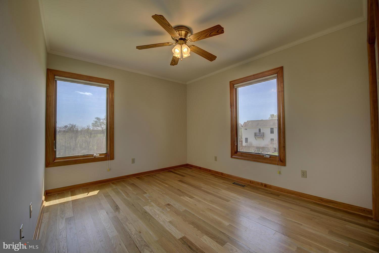 BLUEMONT KNOLLS - Residential