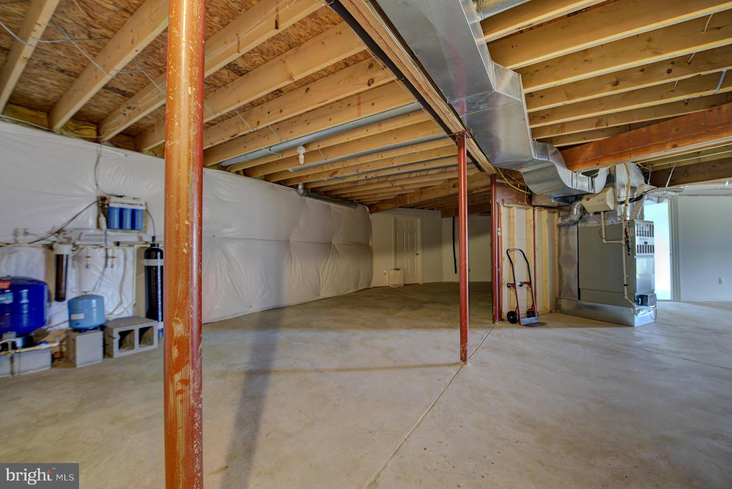 BLUEMONT KNOLLS - Residential