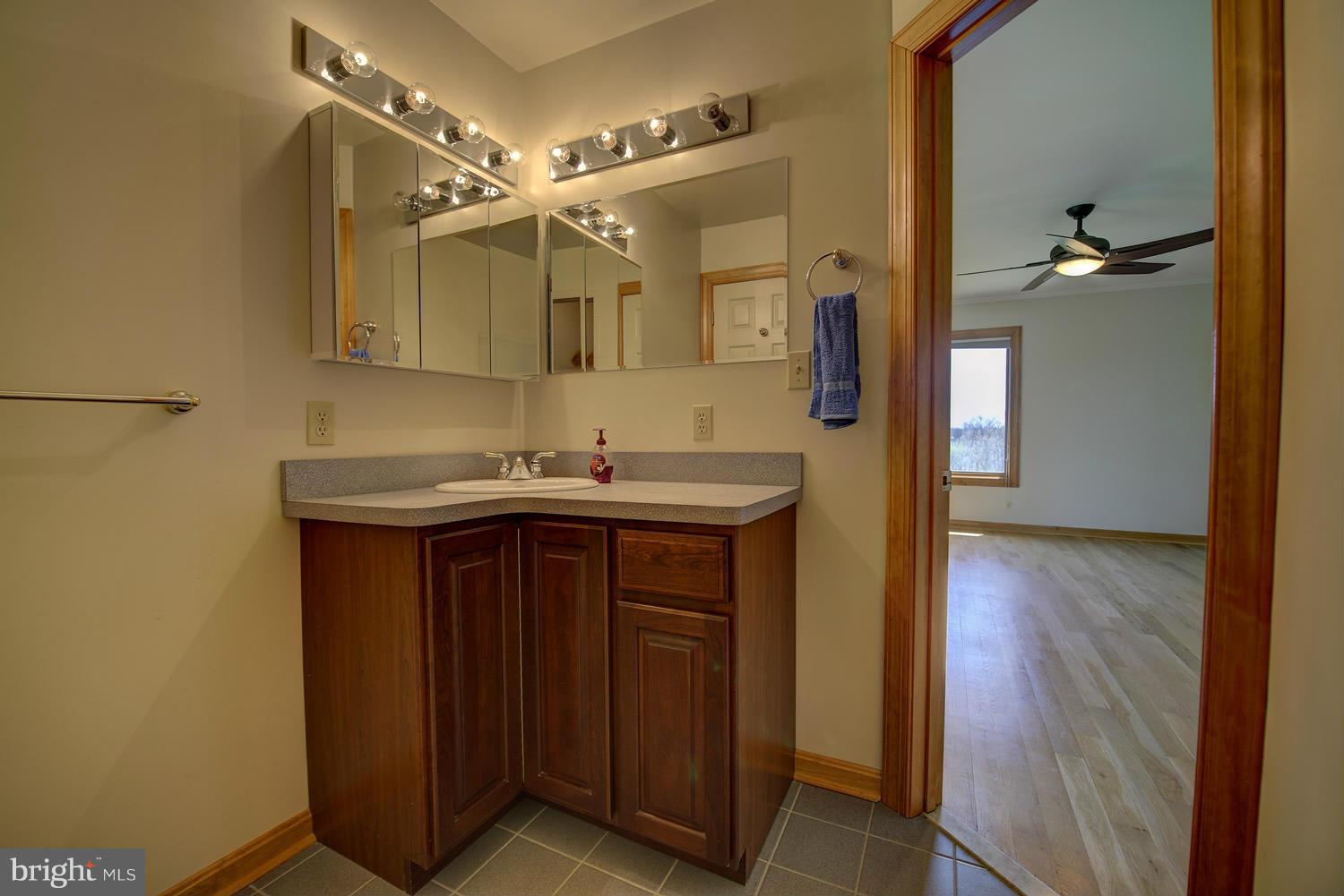 BLUEMONT KNOLLS - Residential