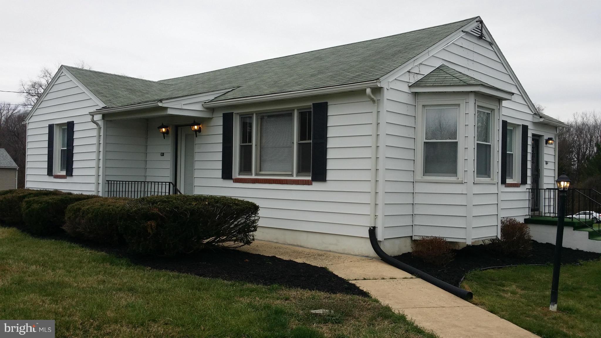 CORNS MANOR - Residential