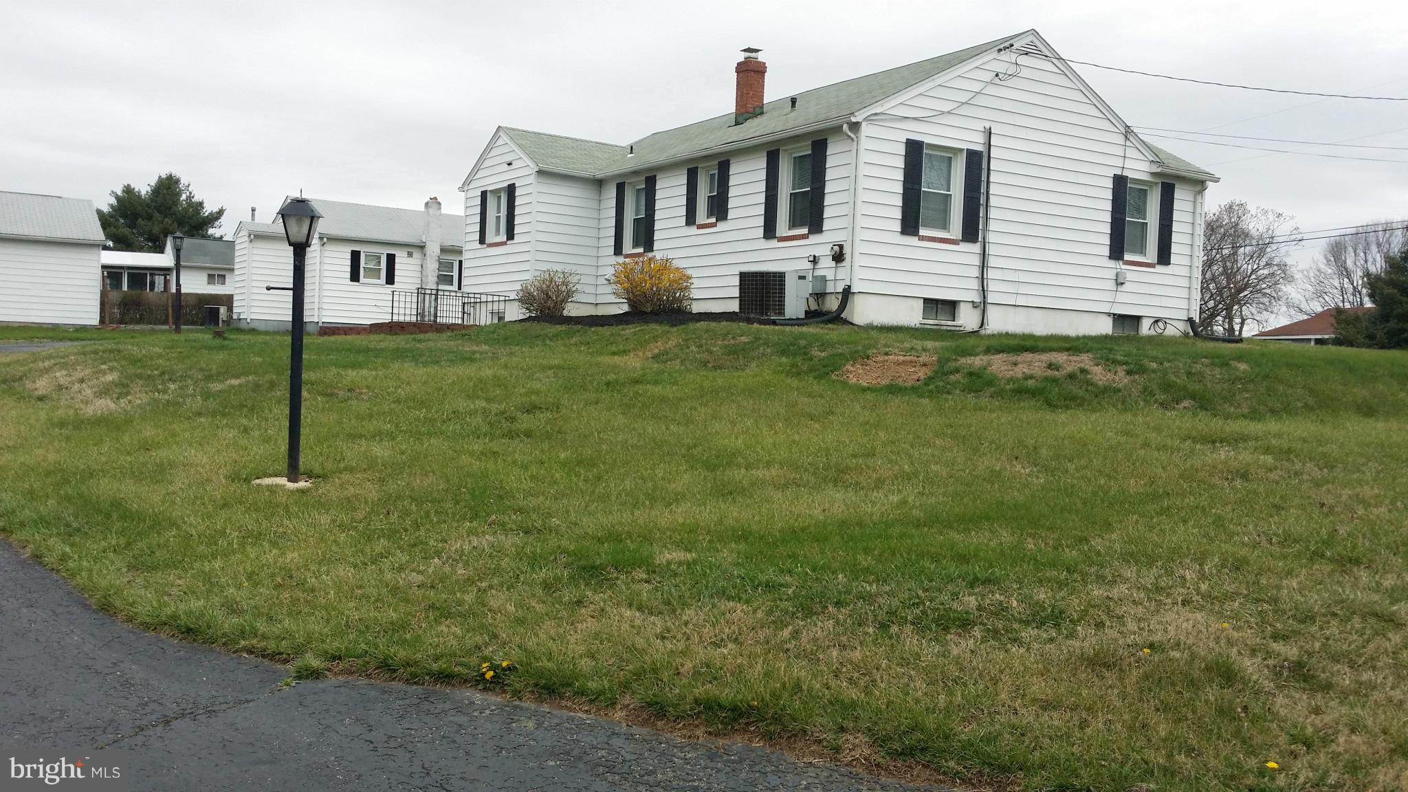 CORNS MANOR - Residential