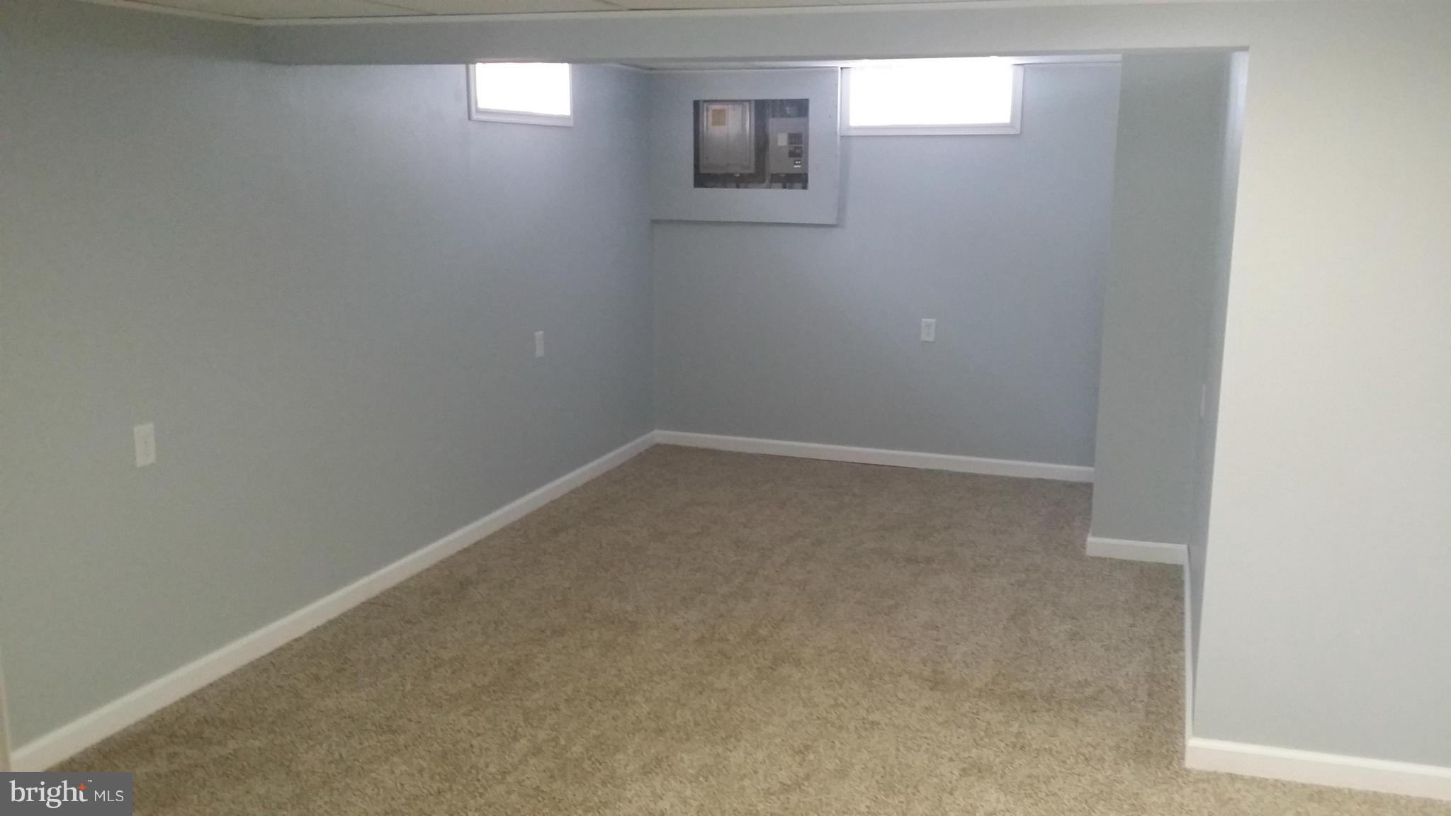 CORNS MANOR - Residential