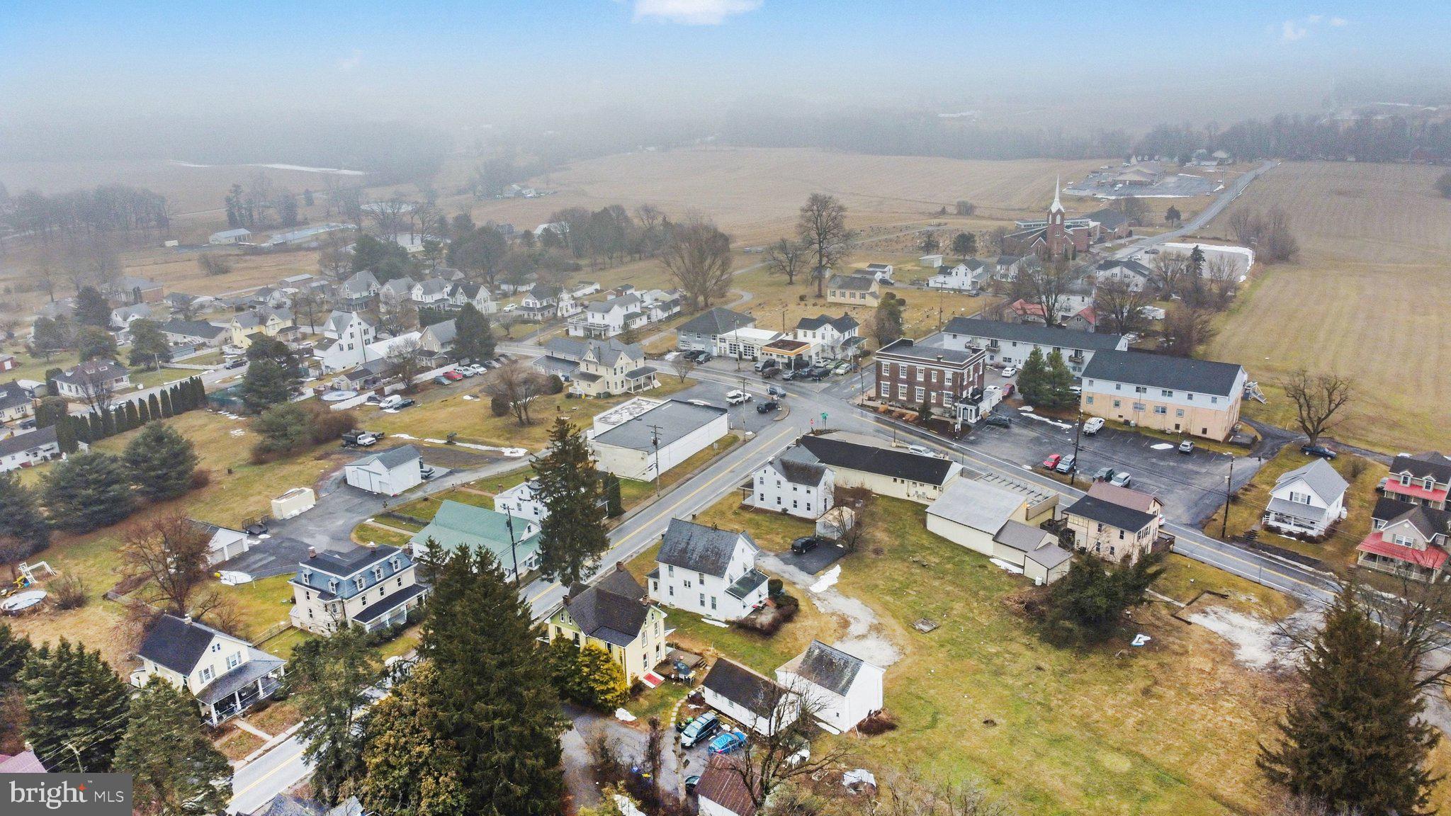 FAWN GROVE SQUARE - Residential