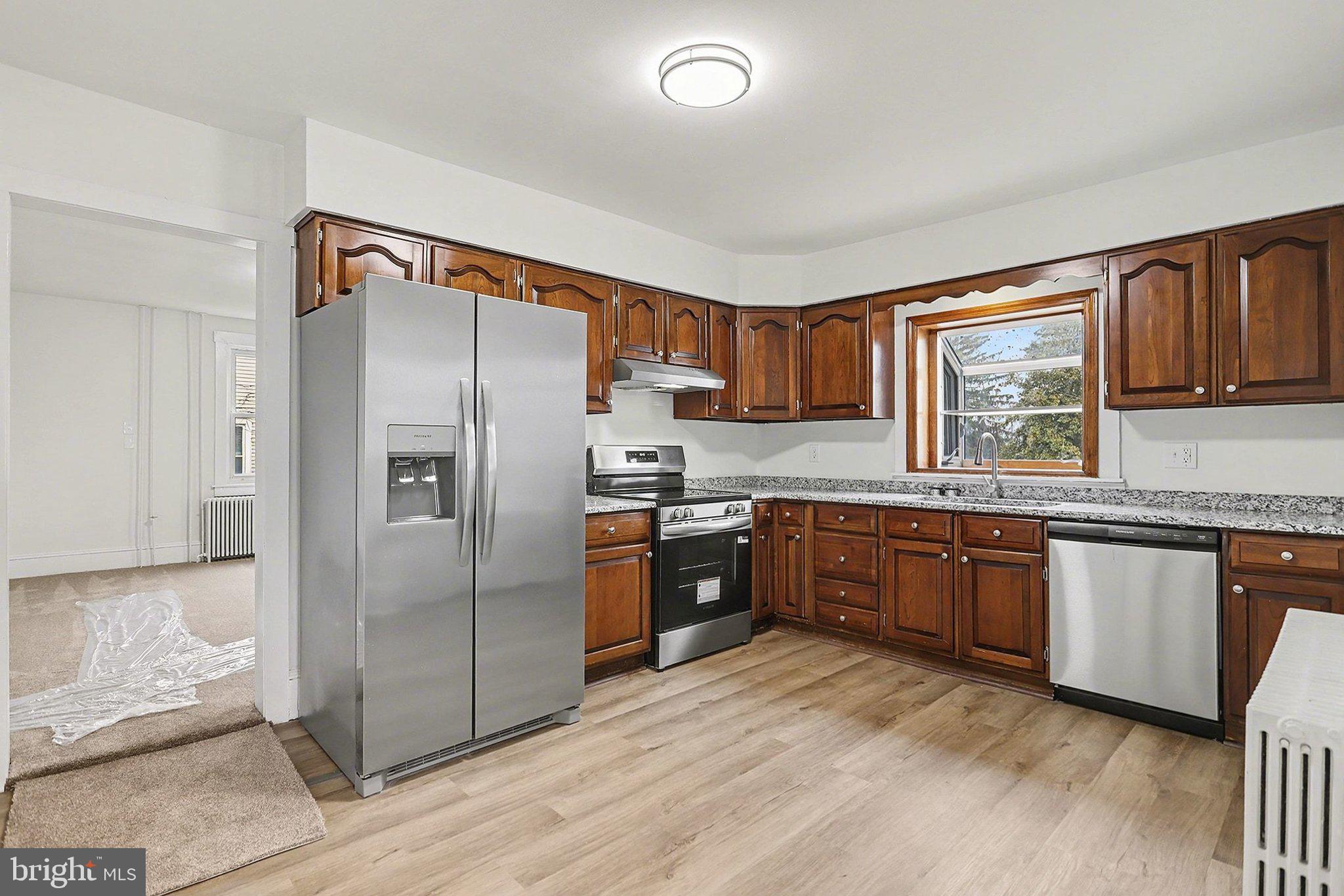 FAWN GROVE SQUARE - Residential