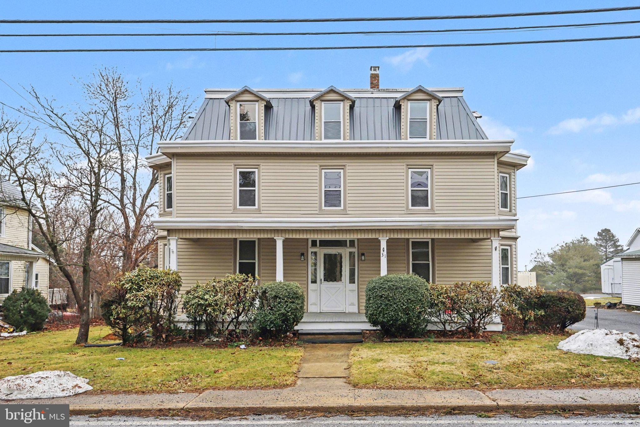 FAWN GROVE SQUARE - Residential