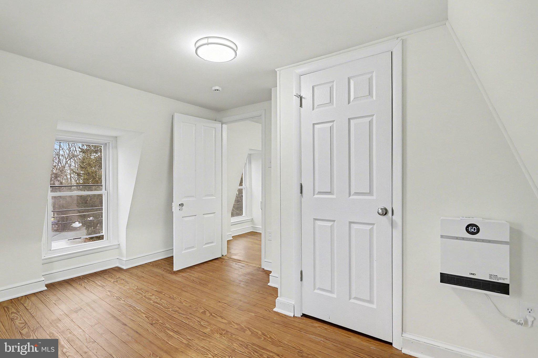 FAWN GROVE SQUARE - Residential