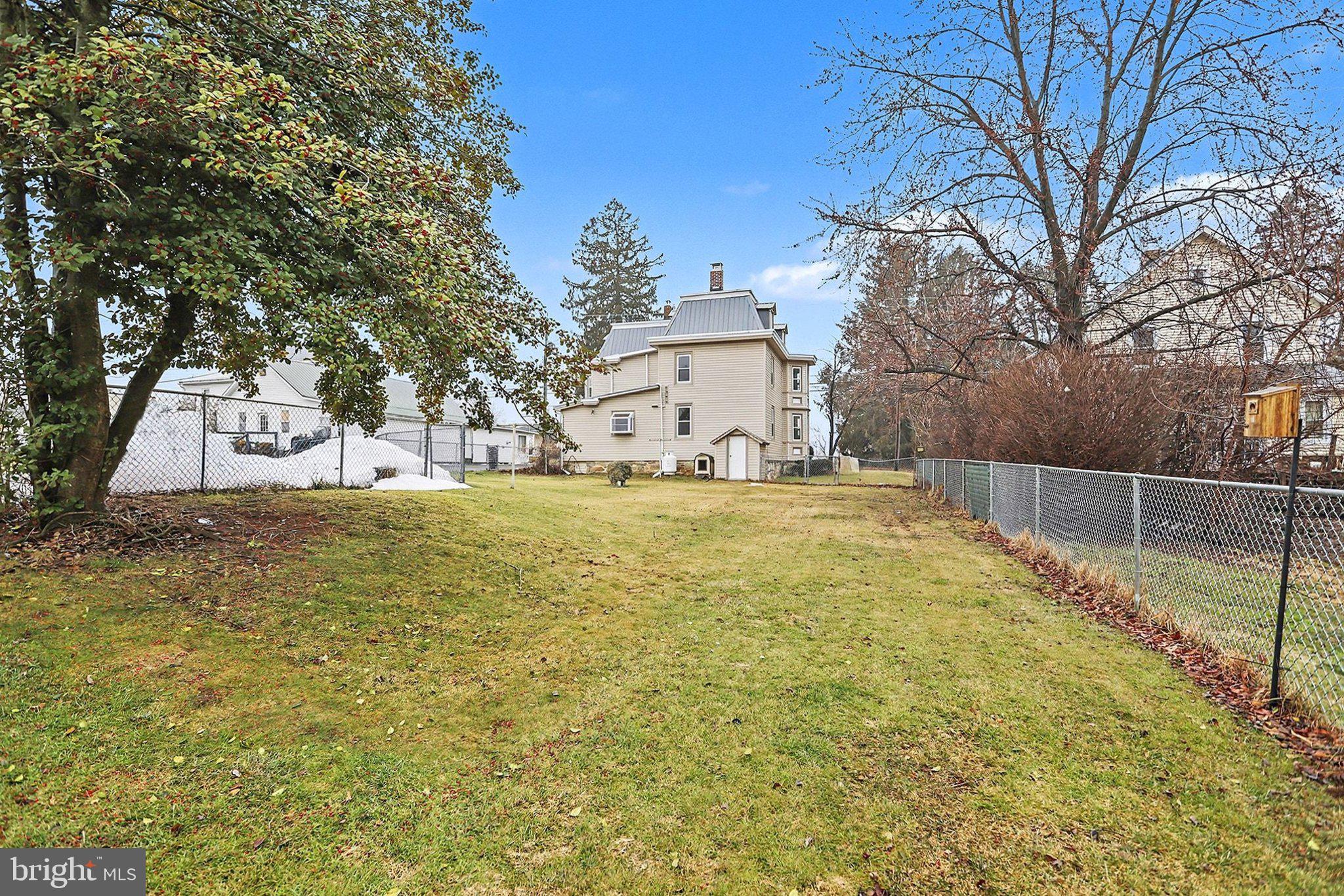 FAWN GROVE SQUARE - Residential